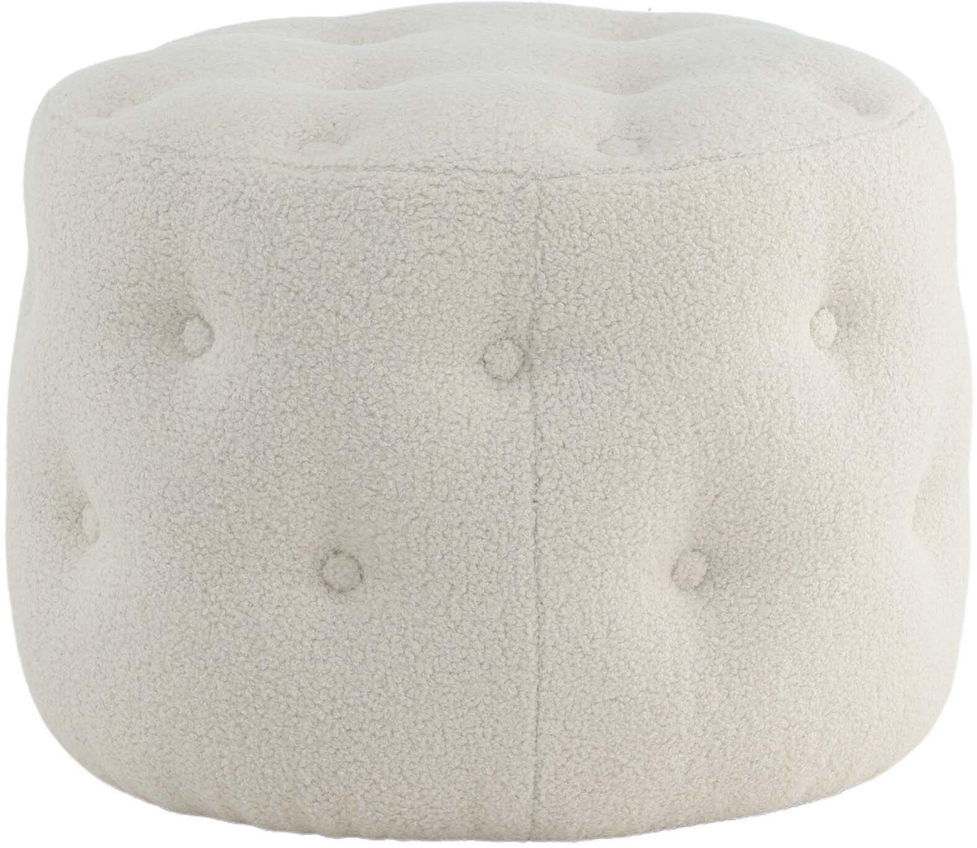 Der Benjamin Ottoman / Pouf von Venture Home kombiniert stilvolles Design mit Funktionalität. Aus weichem Teddystoff gefertigt, bietet er Komfort und Eleganz für jeden Raum.