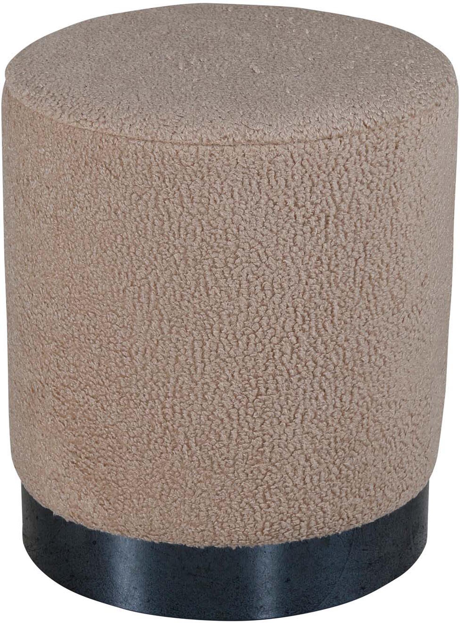 Entdecken Sie den stilvollen Benji Ottoman / Pouf von Venture Home. Luxuriöser Teddystoff, vielseitig einsetzbar, ideal für jedes Zuhause.