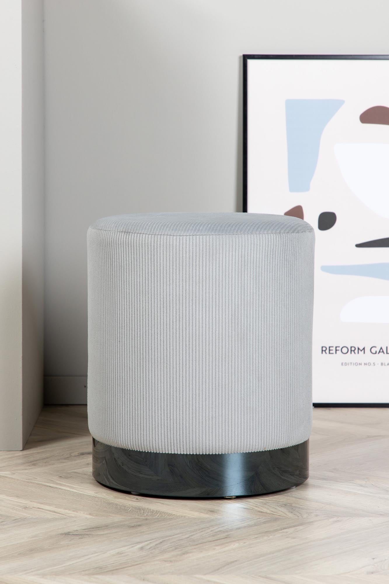 Benji Ottoman / Pouf in Grau präsentiert im Onlineshop von KAQTU Design AG. Pouf ist von Venture Home