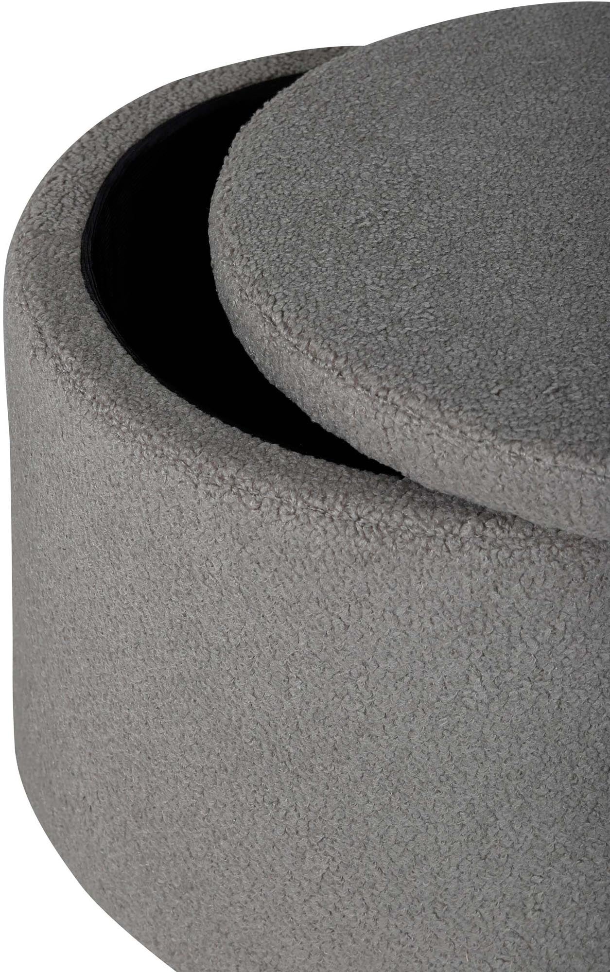 Stylischer Dunken Pouf von Venture Home aus weichem Teddystoff. Ideal für gemütliche Akzente und praktische Aufbewahrung in jedem Raum.