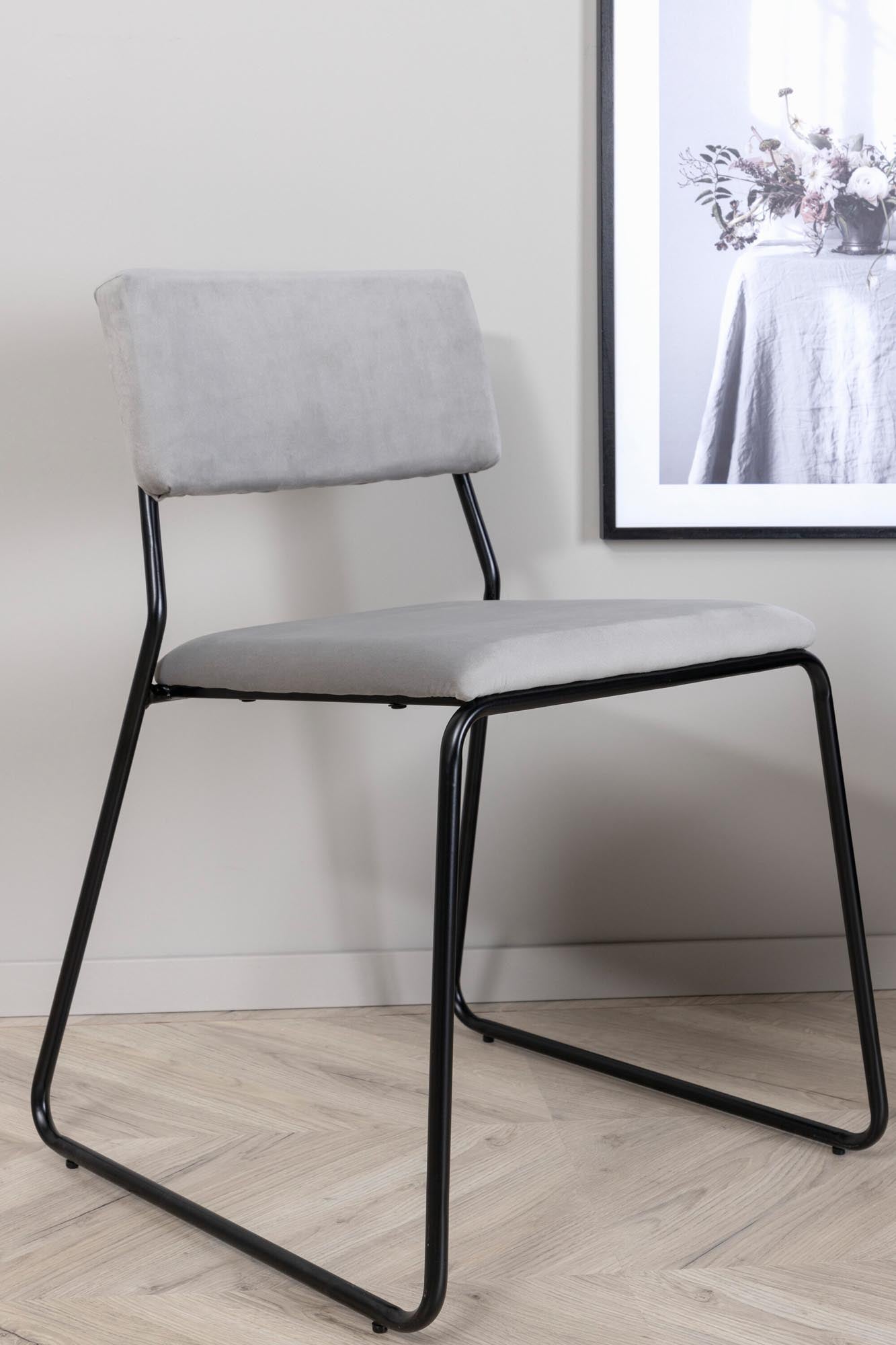 Kenth Stuhl in Grau präsentiert im Onlineshop von KAQTU Design AG. Stuhl ist von Venture Home