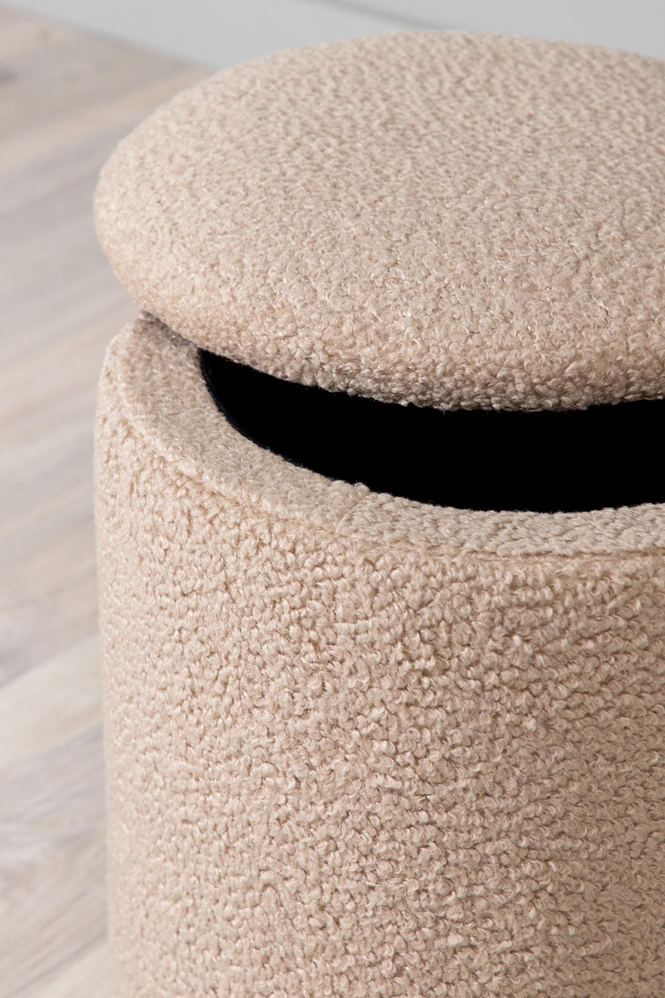 Limpen Ottoman / Pouf in Beige präsentiert im Onlineshop von KAQTU Design AG. Pouf ist von Venture Home