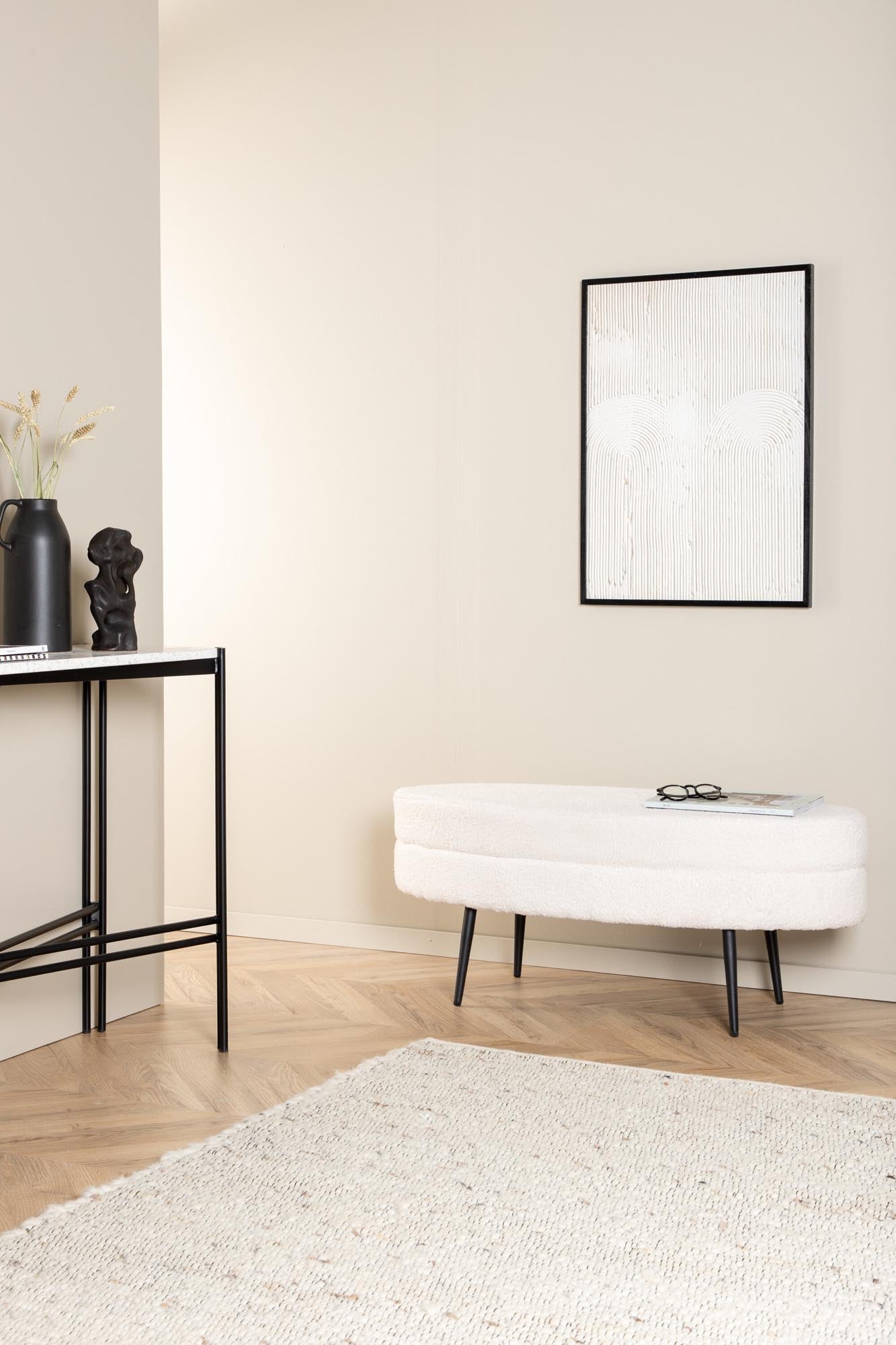 Otto Ottoman / Pouf in Weiss präsentiert im Onlineshop von KAQTU Design AG. Ottoman ist von Venture Home