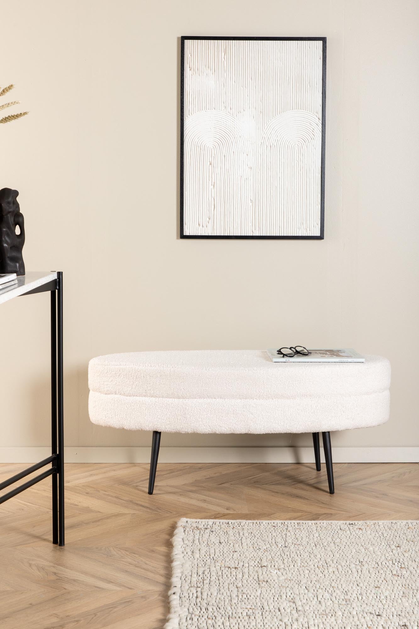 Stilvoller Otto Ottoman von Venture Home: Bequemer Pouf in Beige, ideal als Sitzgelegenheit oder Ablage – für ein gemütliches Zuhause.