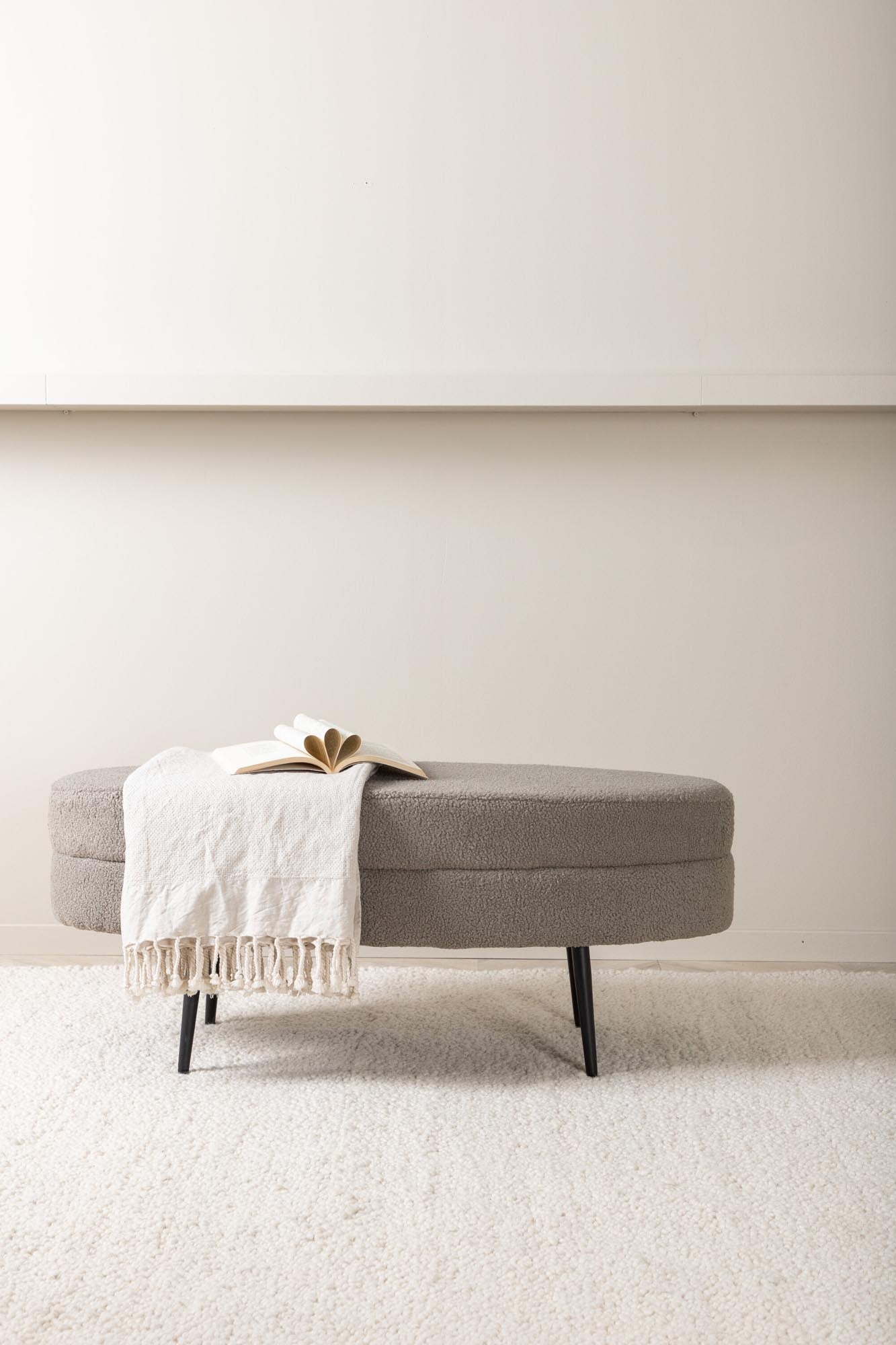 Otto Ottoman / Pouf in Greige präsentiert im Onlineshop von KAQTU Design AG. Ottoman ist von Venture Home