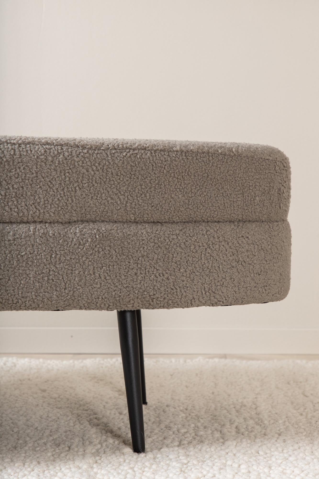 Otto Ottoman / Pouf in Greige präsentiert im Onlineshop von KAQTU Design AG. Ottoman ist von Venture Home