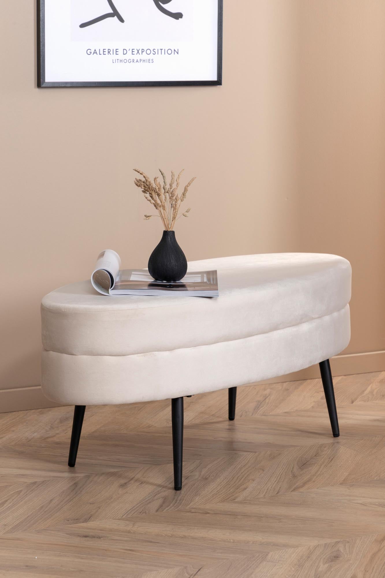 Otto Ottoman / Pouf in Weiss präsentiert im Onlineshop von KAQTU Design AG. Ottoman ist von Venture Home