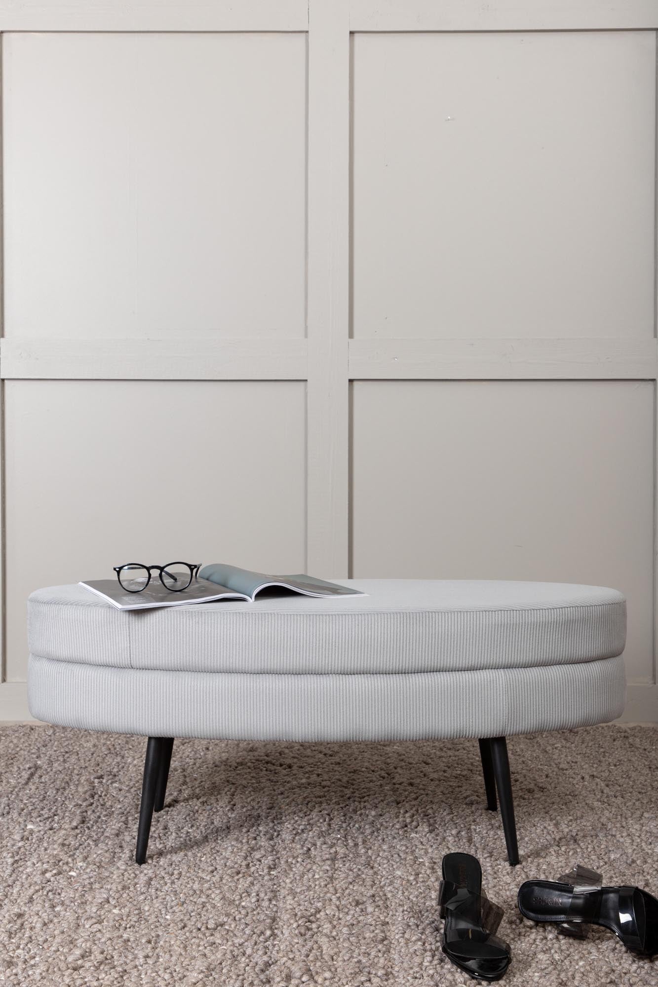 Otto Ottoman / Pouf in Grau präsentiert im Onlineshop von KAQTU Design AG. Ottoman ist von Venture Home