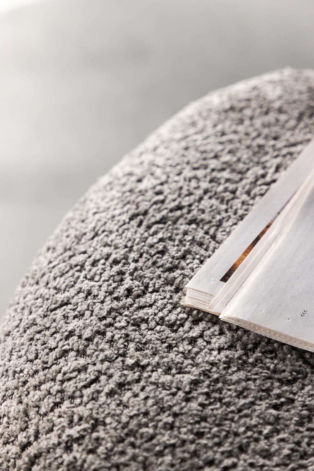 Peg Pouf in Grau präsentiert im Onlineshop von KAQTU Design AG. Pouf ist von Venture Home
