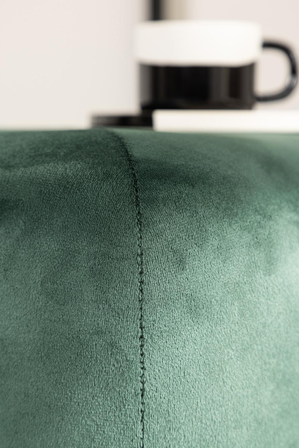Peg Pouf in Grün präsentiert im Onlineshop von KAQTU Design AG. Pouf ist von Venture Home