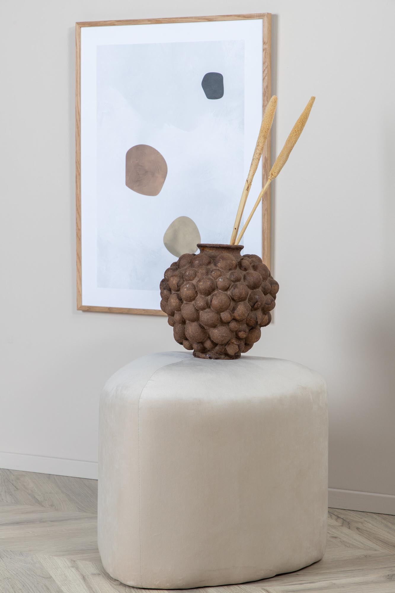 Peg Ottoman / Pouf in Weiss präsentiert im Onlineshop von KAQTU Design AG. Pouf ist von Venture Home