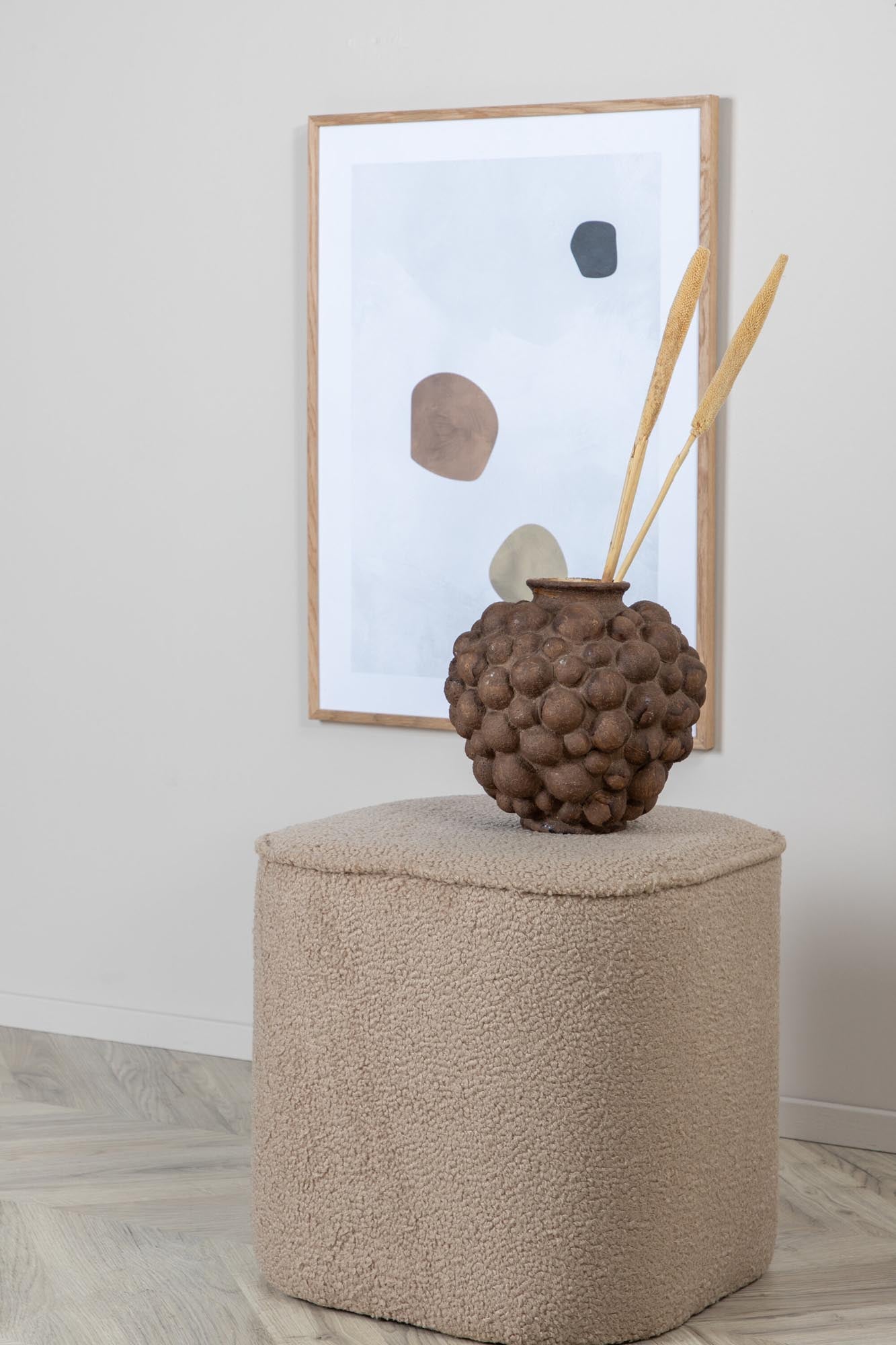 Piff Ottoman / Pouf in Beige präsentiert im Onlineshop von KAQTU Design AG. Pouf ist von Venture Home