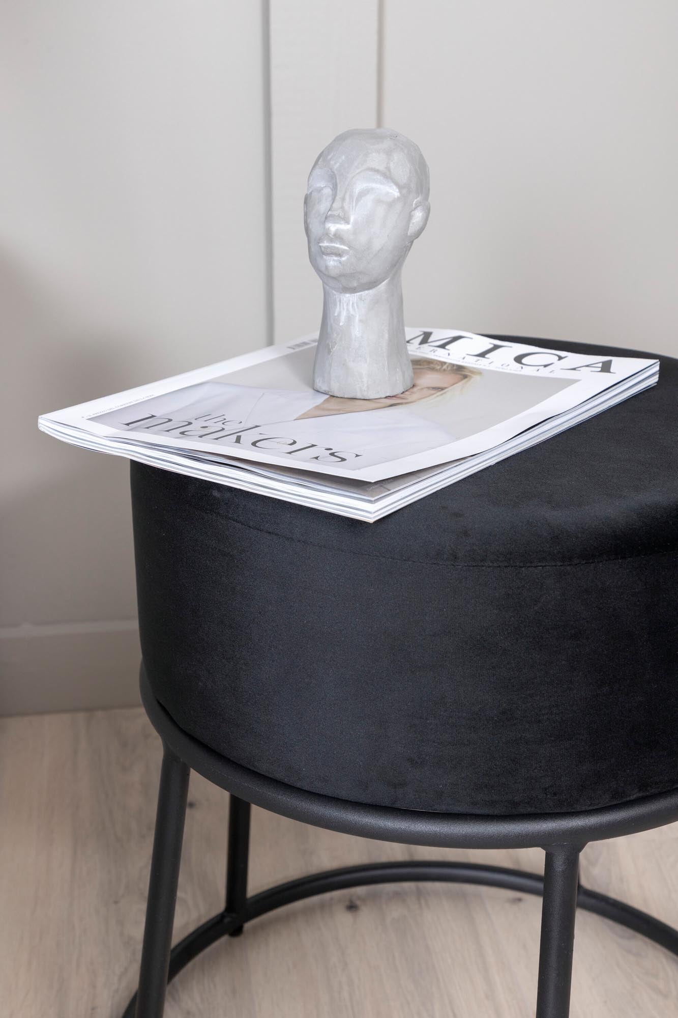 Petra Ottoman / Pouf in Schwarz präsentiert im Onlineshop von KAQTU Design AG. Pouf ist von Venture Home