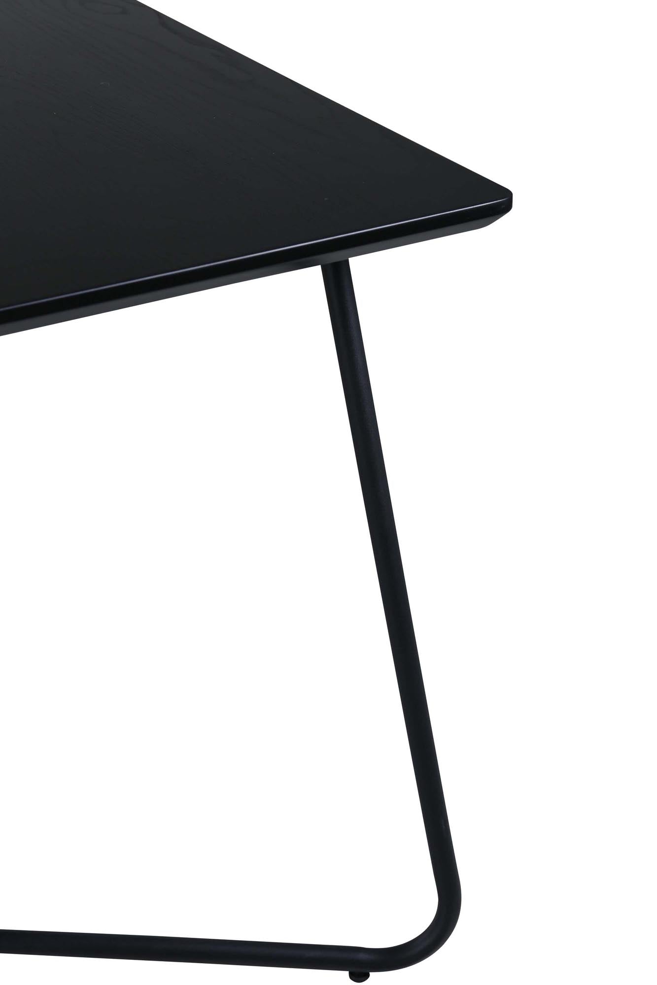 Petra Tisch in Schwarz präsentiert im Onlineshop von KAQTU Design AG. Esstisch ist von Venture Home