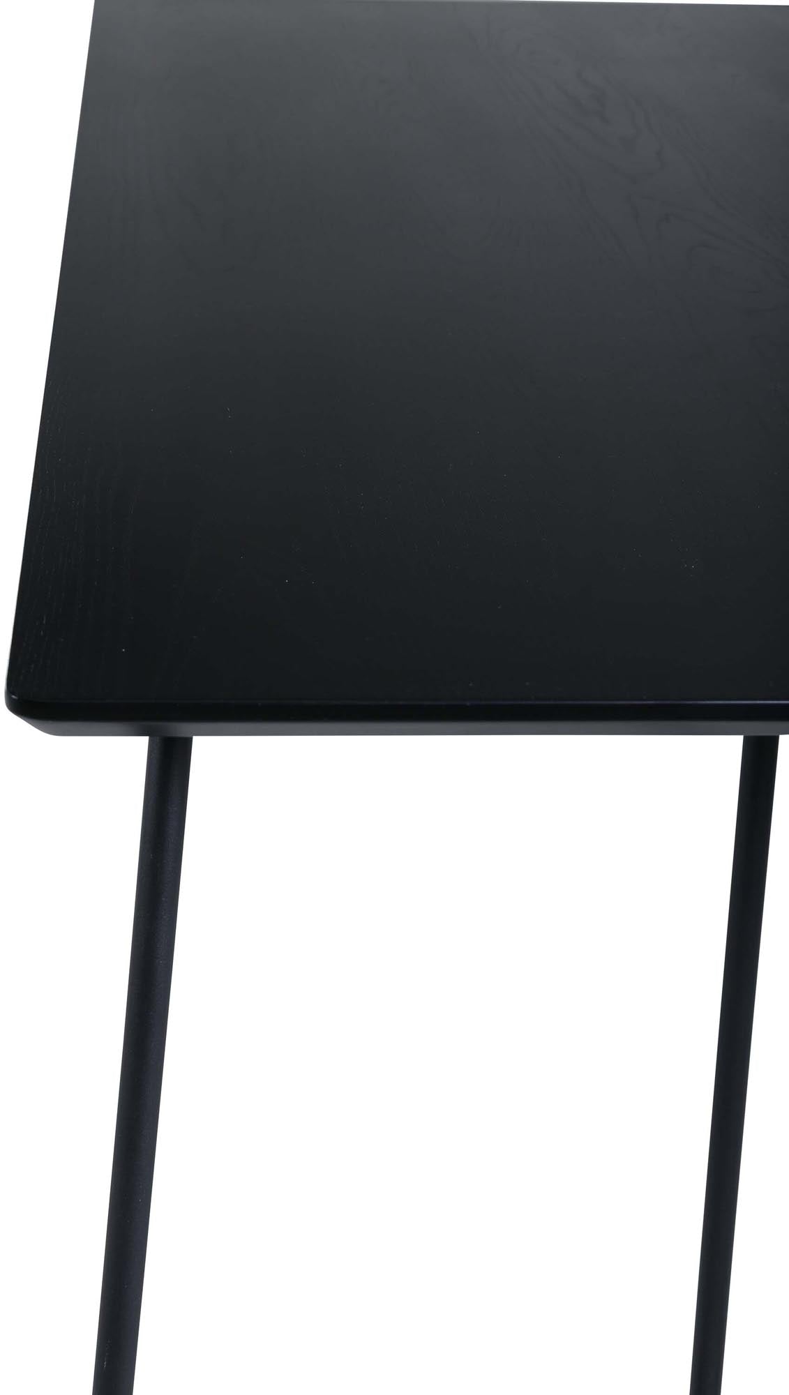 Eleganter Petra Tisch von Venture Home: Schwarzes Finish, dreieckige Eisenbeine, skandinavisches Design, ideal für moderne Esszimmer.