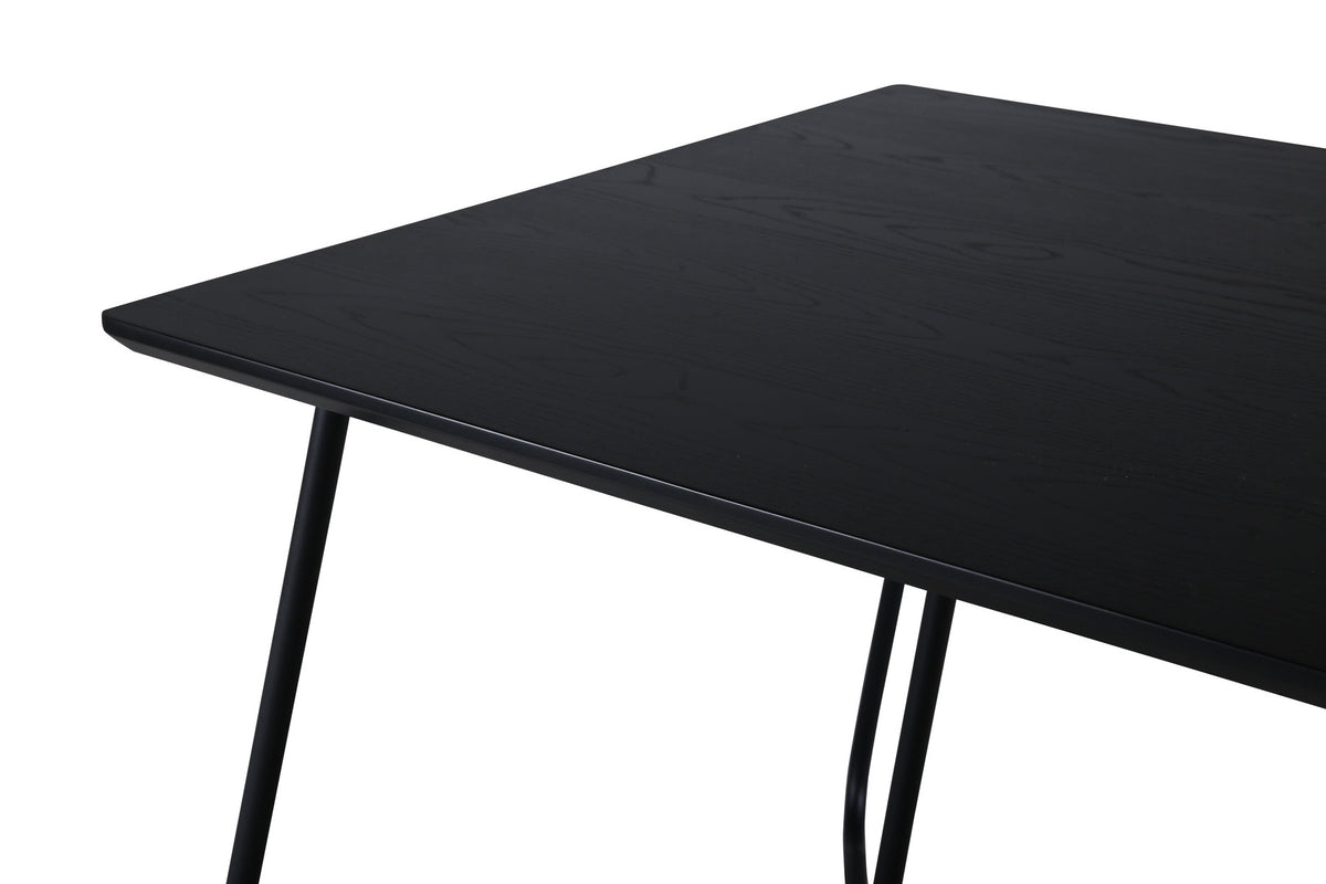 Petra Tisch in Schwarz präsentiert im Onlineshop von KAQTU Design AG. Esstisch ist von Venture Home