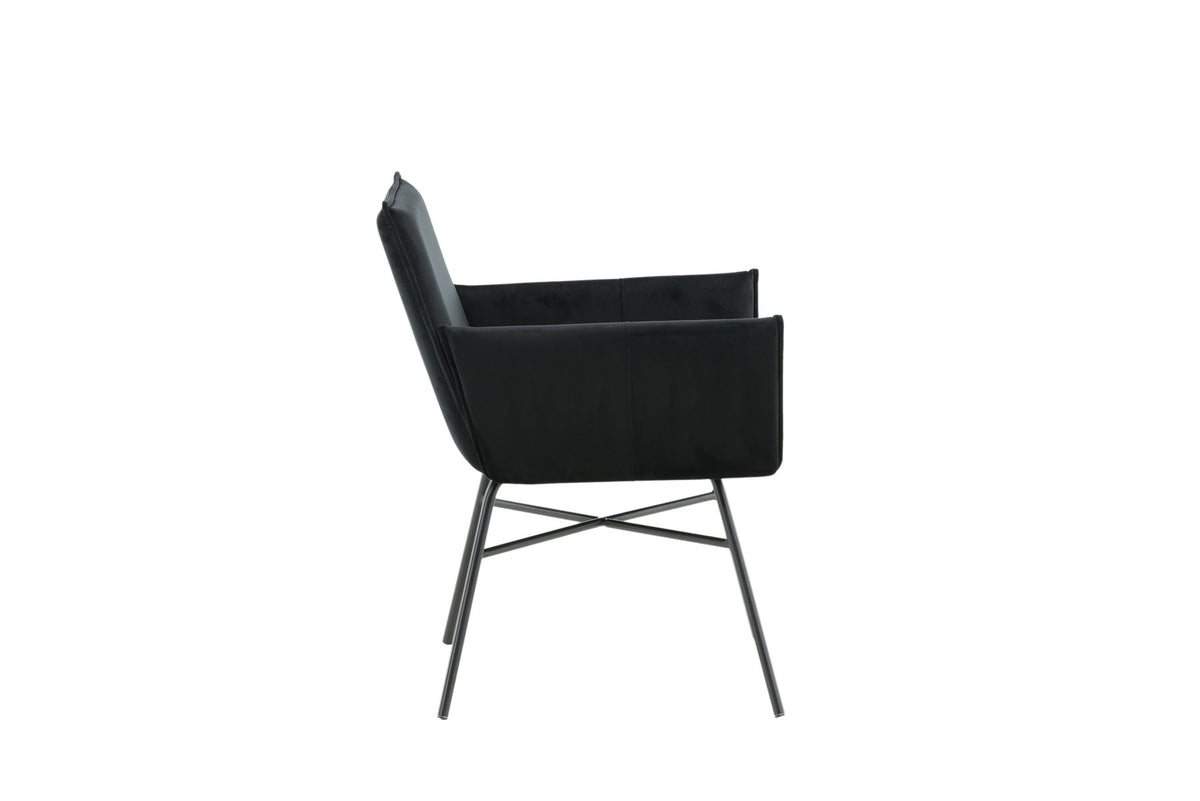 Petra Stuhl in Schwarz präsentiert im Onlineshop von KAQTU Design AG. Stuhl mit Armlehne ist von Venture Home
