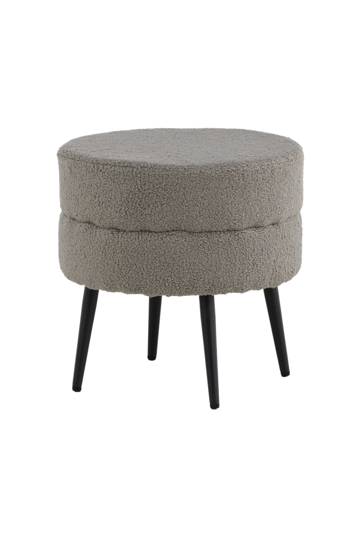 Runder Pouf Pot in Grau mit Teddystoff-Bezug, Durchmesser 40 cm, auf schwarzen, leicht ausgestellten Stahlbeinen stehend.