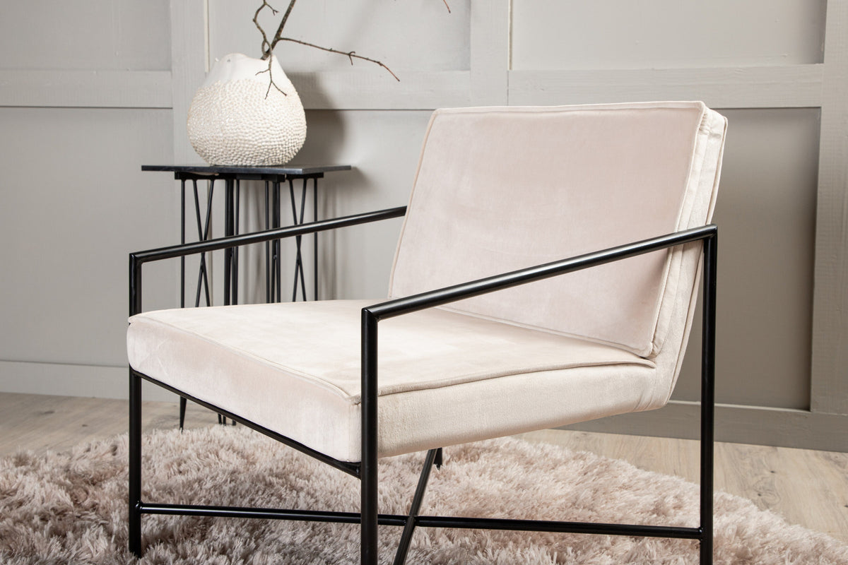 Rakel Sessel in Beige präsentiert im Onlineshop von KAQTU Design AG. Sessel mit Armlehnen ist von Venture Home