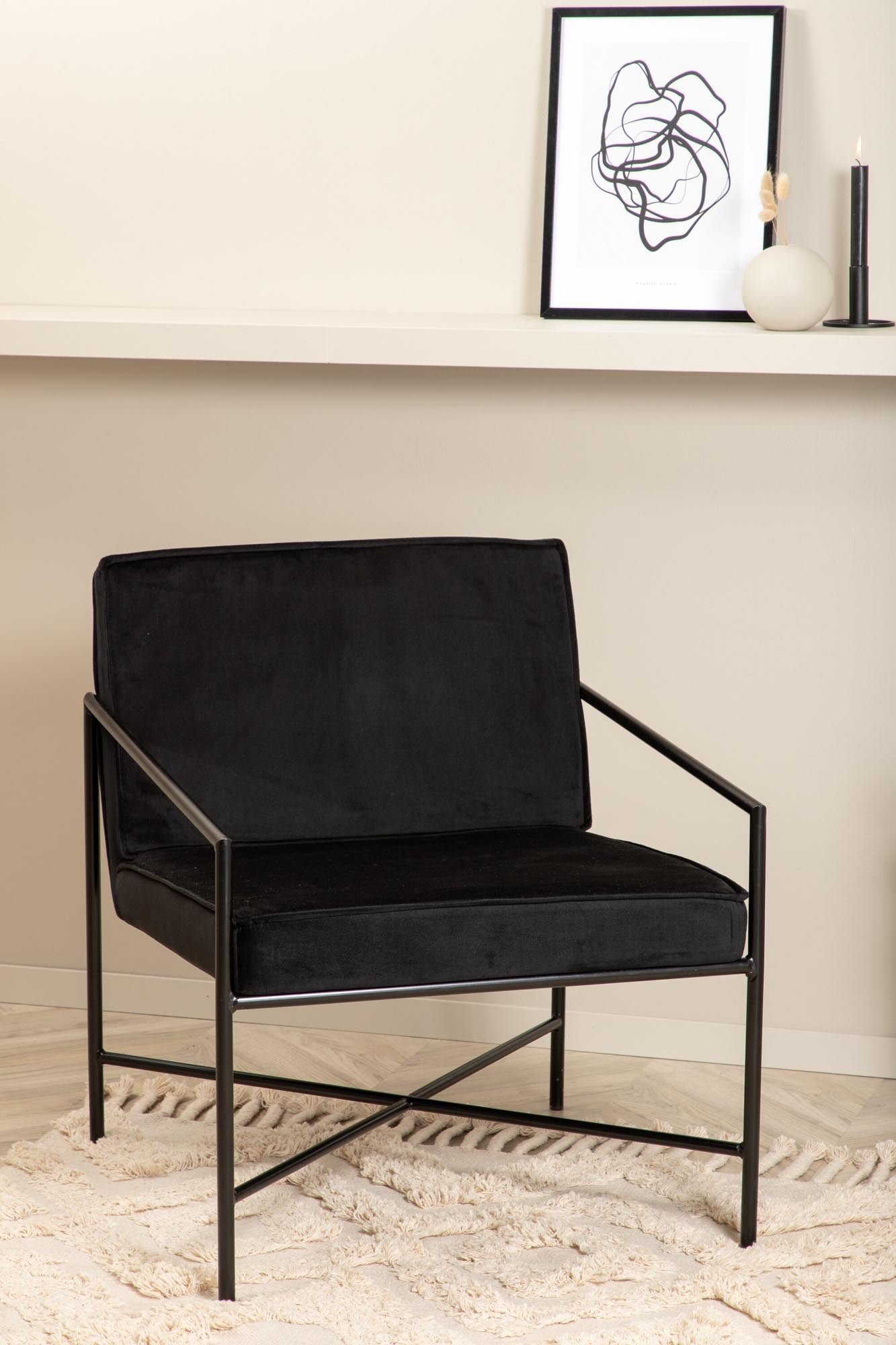 Rakel Sessel von Venture Home: Eleganz und Bequemlichkeit vereint.