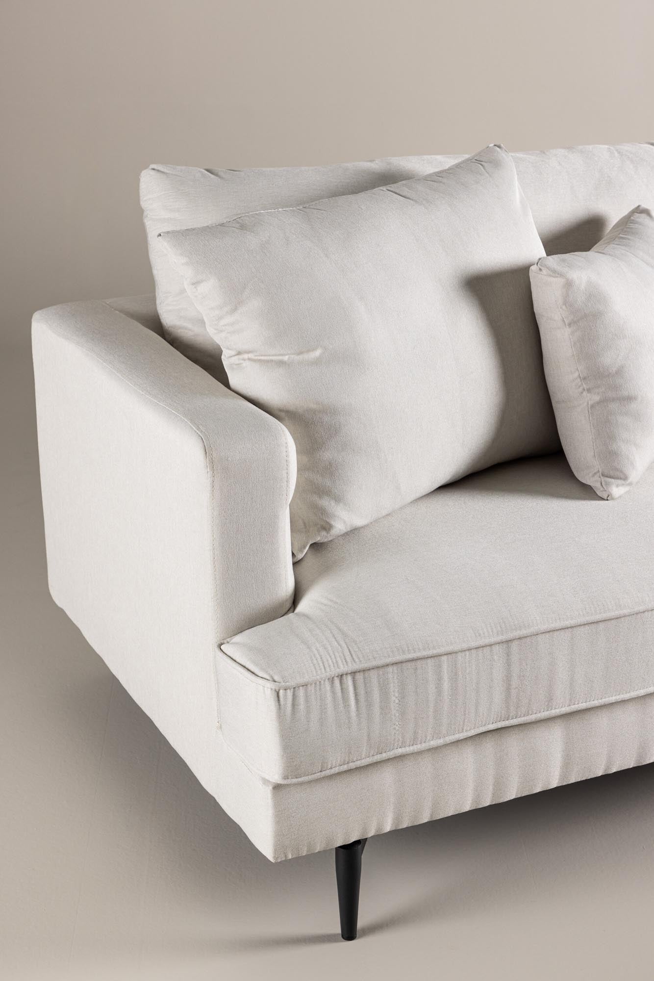 Sofia 3-Sitzer: Eleganz und Komfort für stilvolle Wohnräume.