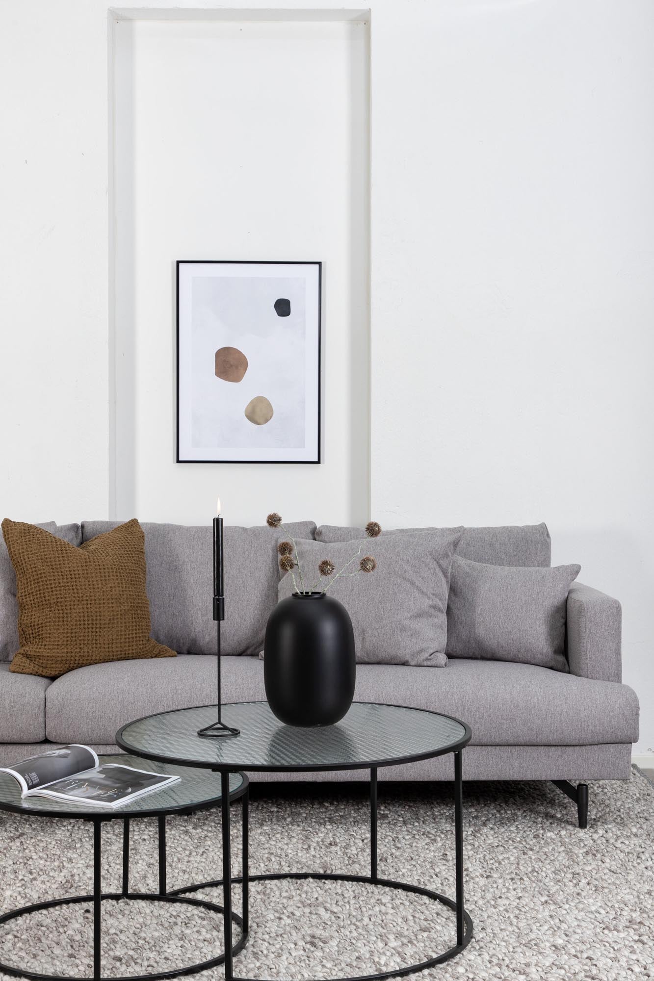 Sofia Sofa in Grau präsentiert im Onlineshop von KAQTU Design AG. 3er Sofa ist von Venture Home