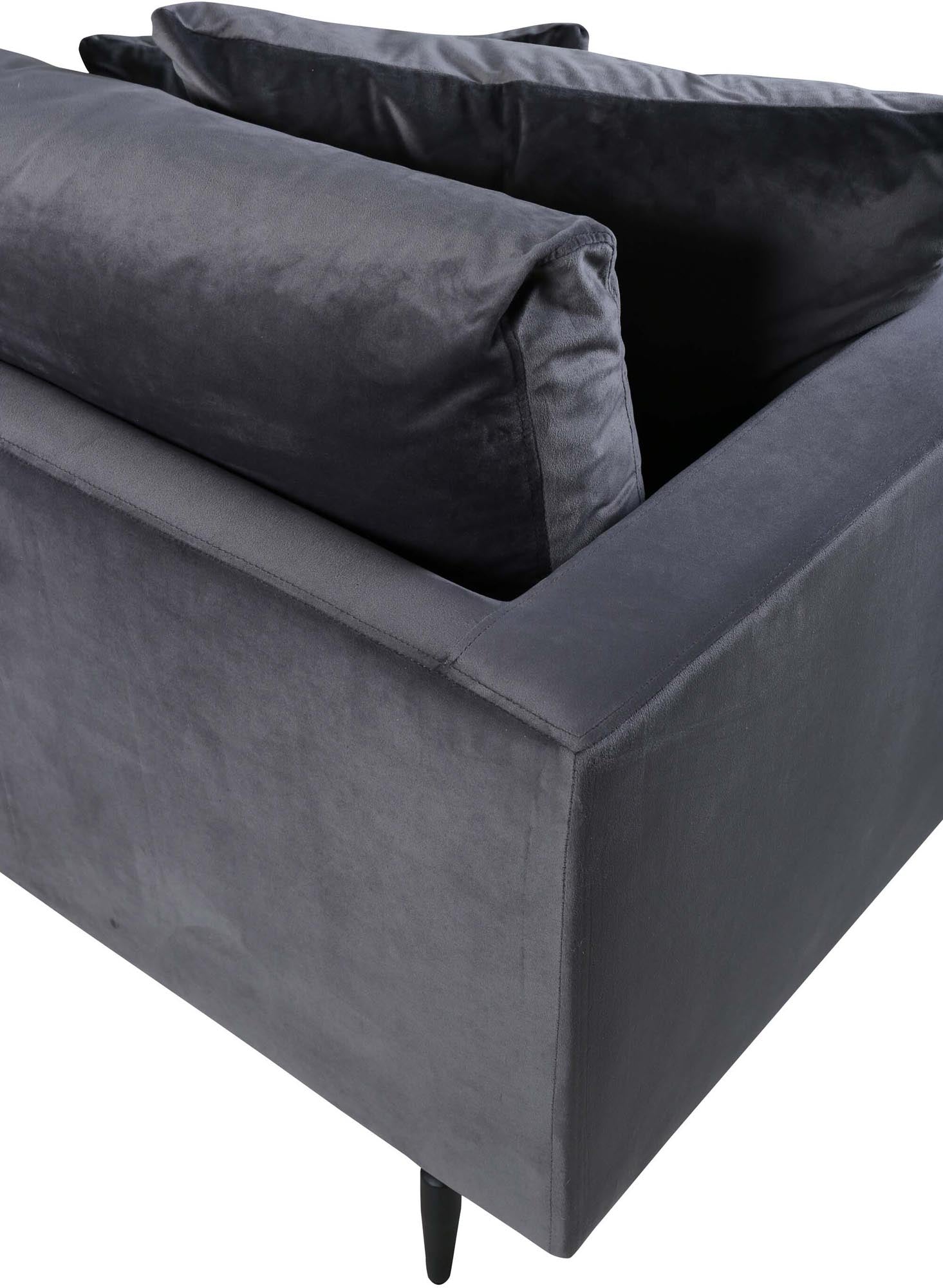 Sofia Sofa in Dunkelgrau präsentiert im Onlineshop von KAQTU Design AG. 3er Sofa ist von Venture Home