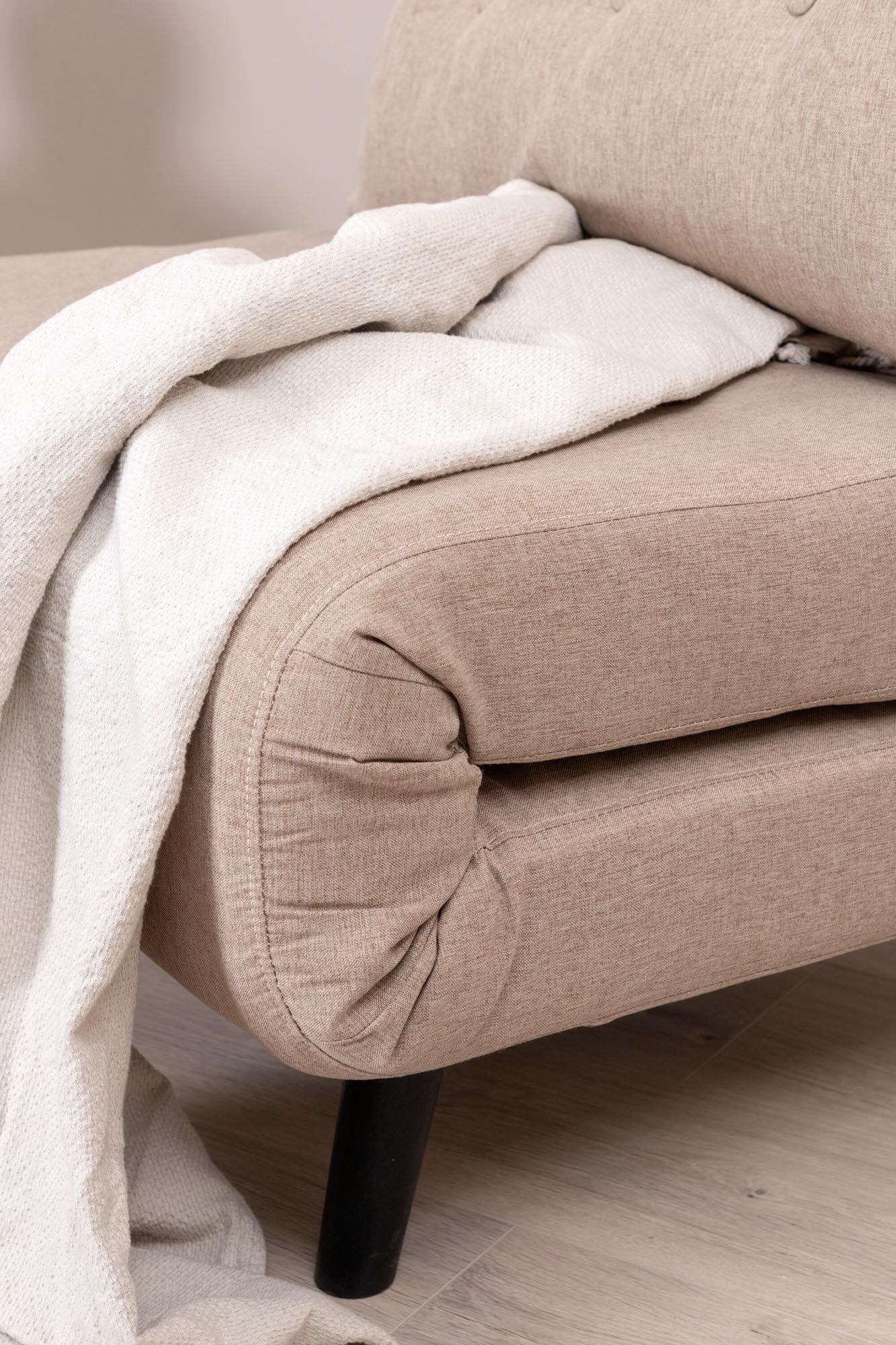 Vicky Bettsofa in Beige präsentiert im Onlineshop von KAQTU Design AG. Bettsofa ist von Venture Home