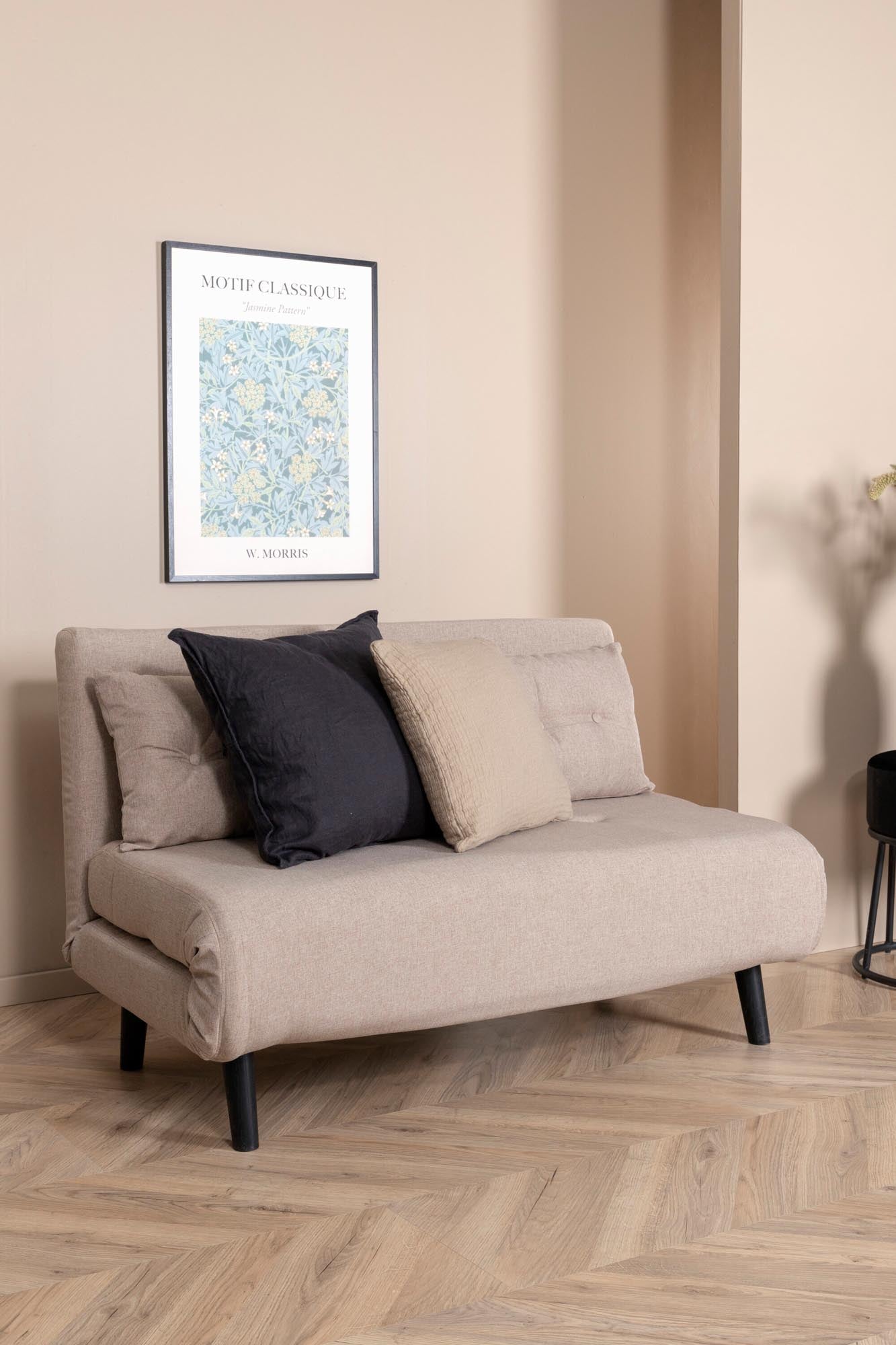 Vicky Bettsofa von Venture Home: Stilvolles, multifunktionales Sofa mit luxuriösem Samtbezug, ideal für Wohnzimmer und Gästezimmer.