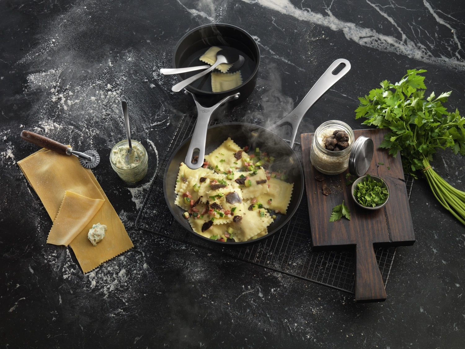 Entdecken Sie die Alba Bratpfanne D28cm von Ballarini: Gesundes Braten mit minimalem Fett, langlebiger Ti-X Beschichtung und optimaler Wärmeverteilung.