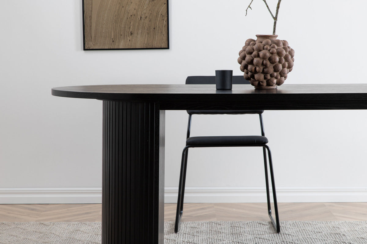 Bianca Tisch in Schwarz präsentiert im Onlineshop von KAQTU Design AG. Esstisch ist von Venture Home