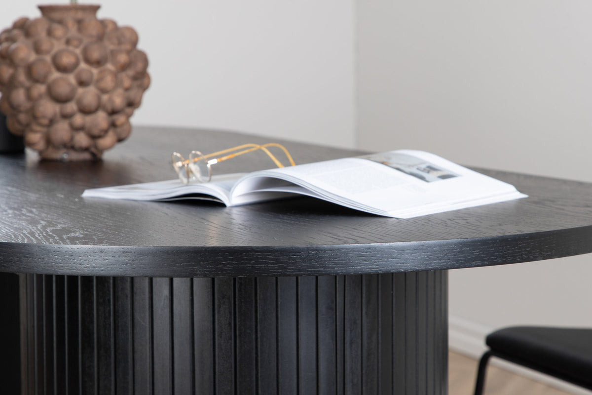 Bianca Tisch in Schwarz präsentiert im Onlineshop von KAQTU Design AG. Esstisch ist von Venture Home