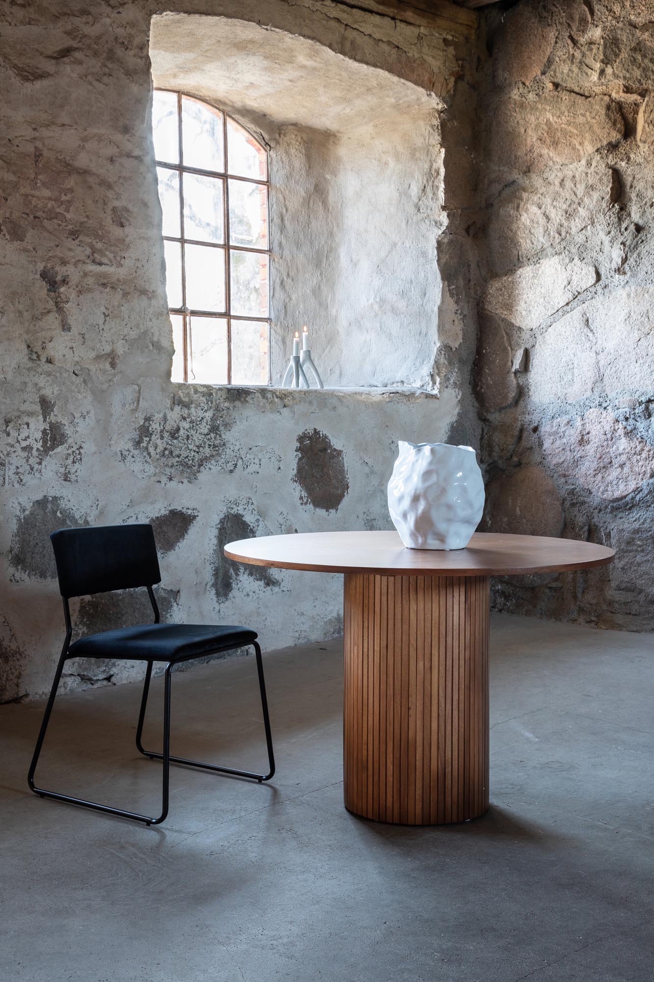 Bianca Esstisch in Nussbaum präsentiert im Onlineshop von KAQTU Design AG. Esstisch ist von Venture Home