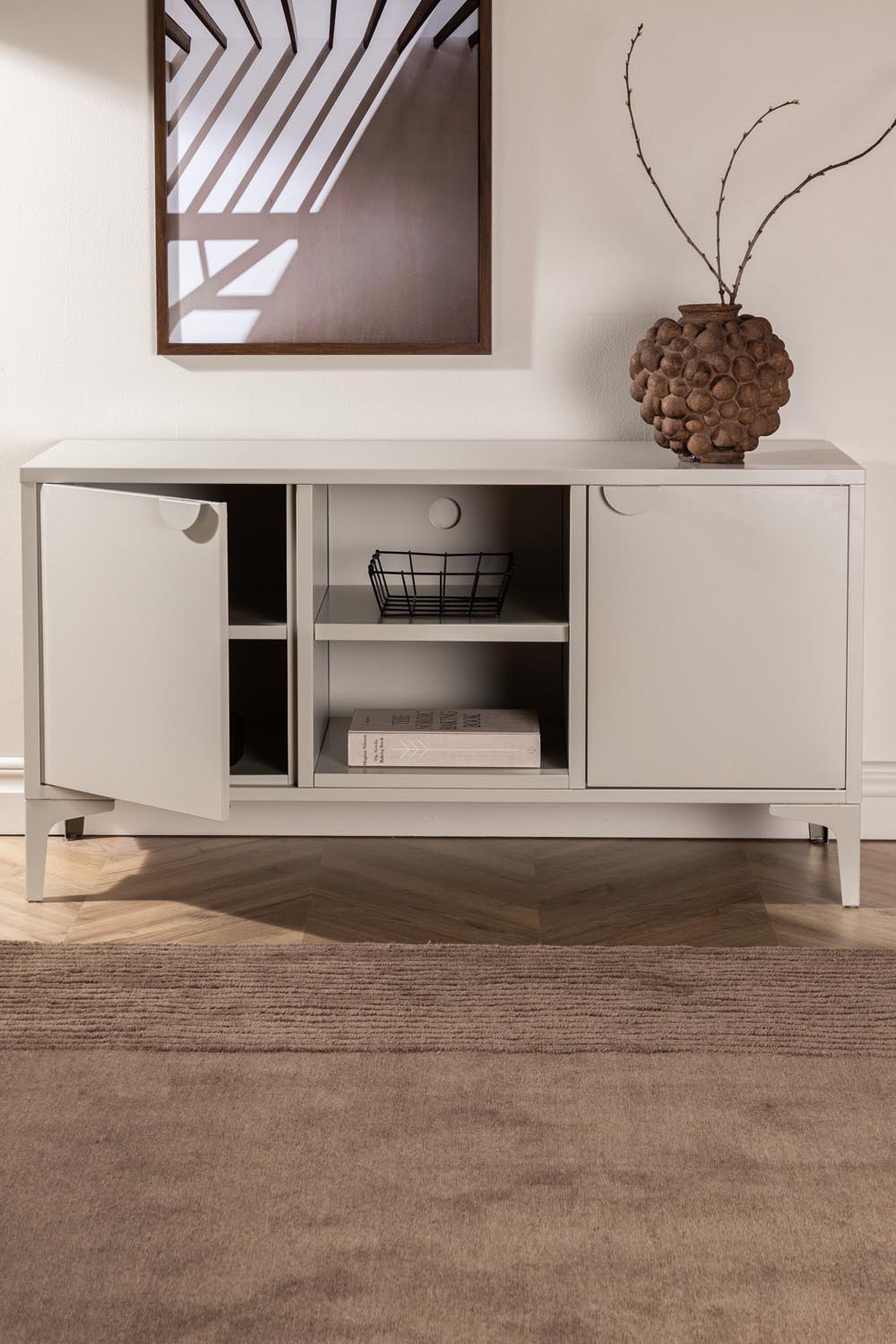 Piring TV Ständer in Beige präsentiert im Onlineshop von KAQTU Design AG. TV-Möbel ist von Venture Home