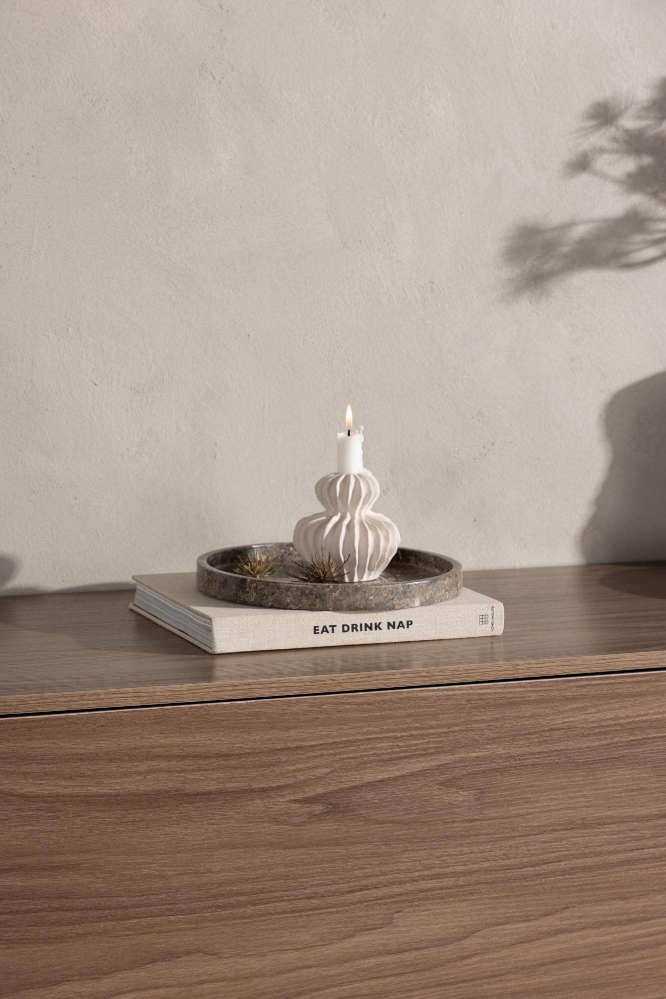 Firhamn Kommode in Nussbaum präsentiert im Onlineshop von KAQTU Design AG. Regal Zubehör ist von Venture Home