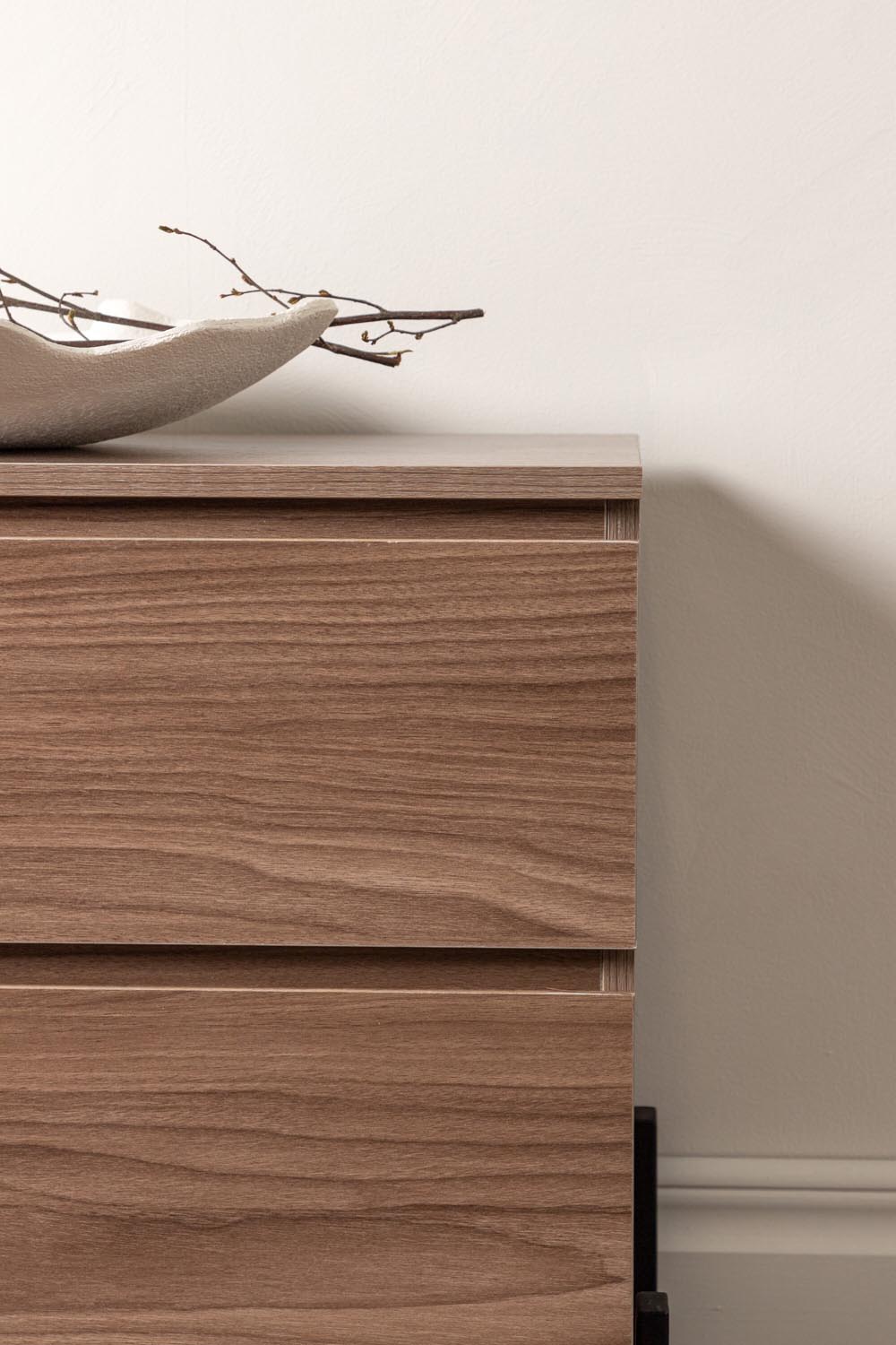 Corpus Sideboard in Nussbaum präsentiert im Onlineshop von KAQTU Design AG. Sideboard ist von Venture Home