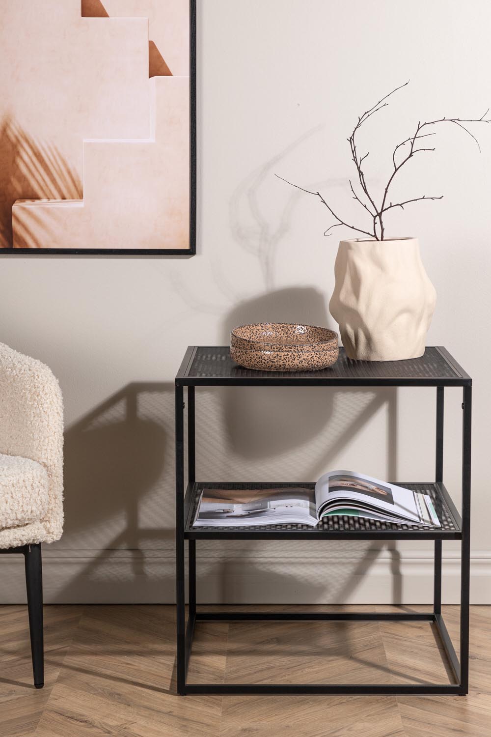 Netz Beistelltisch in Schwarz präsentiert im Onlineshop von KAQTU Design AG. Beistelltisch ist von Venture Home