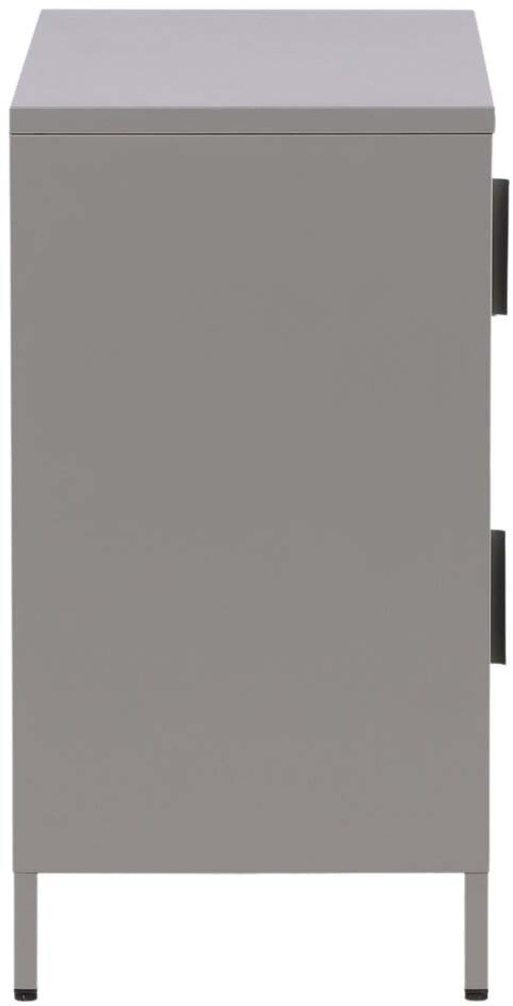 Entdecken Sie den Nett Kabinett von Venture Home: Stilvoller Stauraum aus beigem Stahl mit eleganten Netzluken und pflegeleichter Oberfläche.