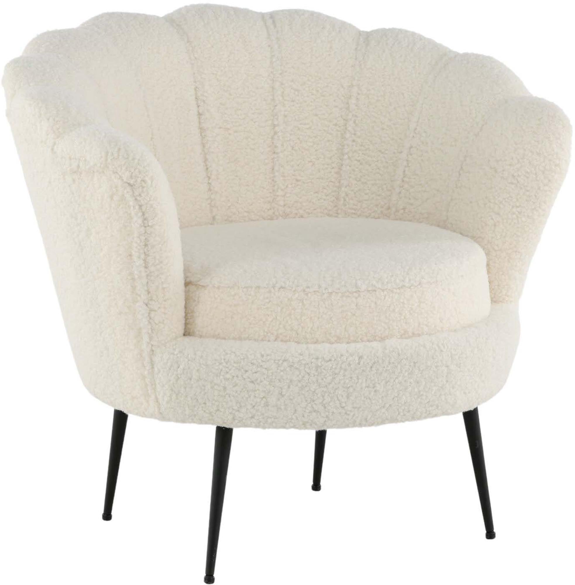 Erleben Sie den Calais Sessel von Venture Home – ein elegantes Design, das Komfort und Stil vereint und jeden Raum aufwertet.