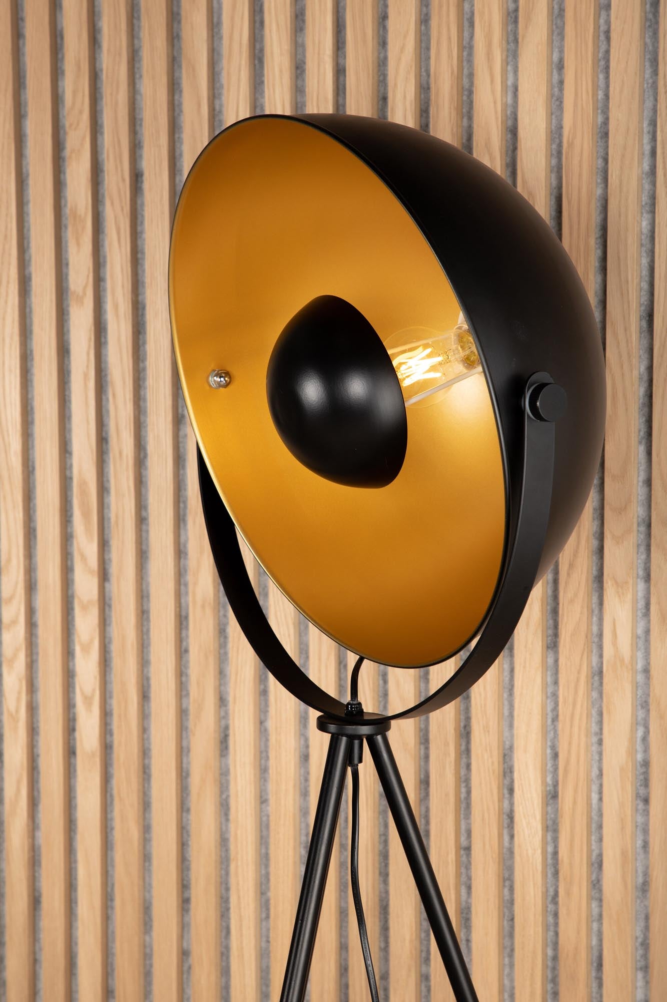 Venture Home Search Stehleuchte: Zeitloses Design in Schwarz-Gold.