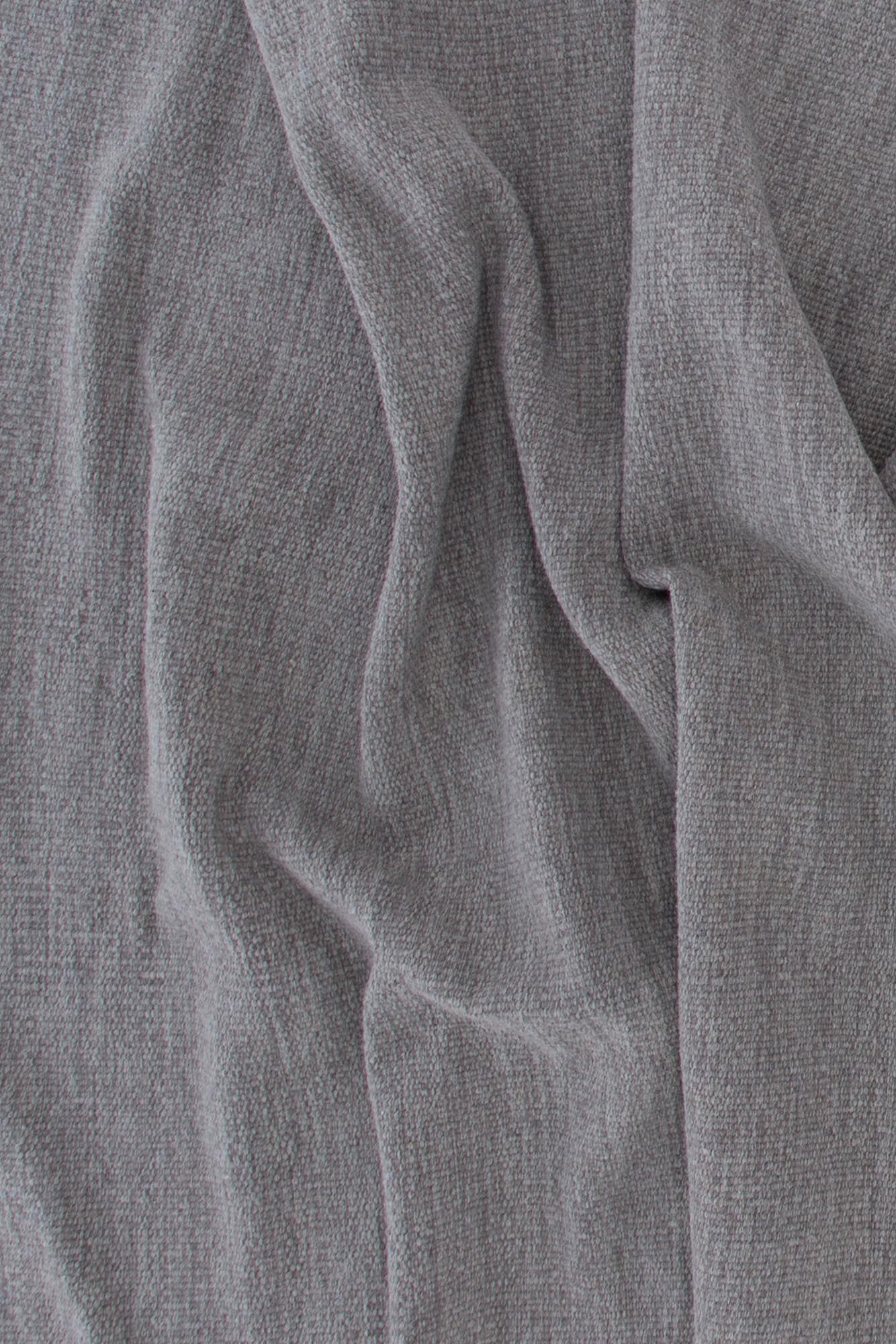 Entdecken Sie den handgewebten Cyrus Teppich von Venture Home in warmen Beige- und Brauntönen. Ideal für jeden Raum, langlebig und elegant.