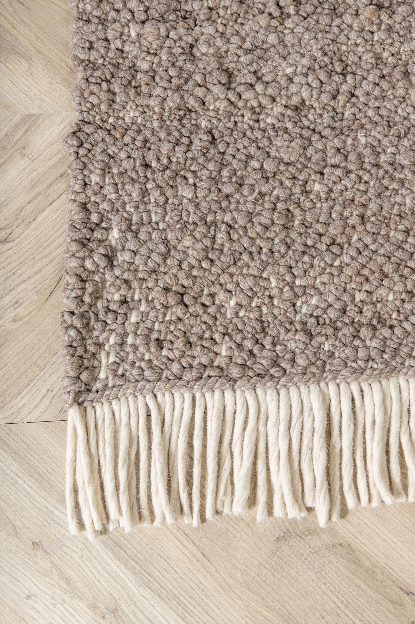 Betina Teppich in Braun präsentiert im Onlineshop von KAQTU Design AG. Teppich ist von Venture Home