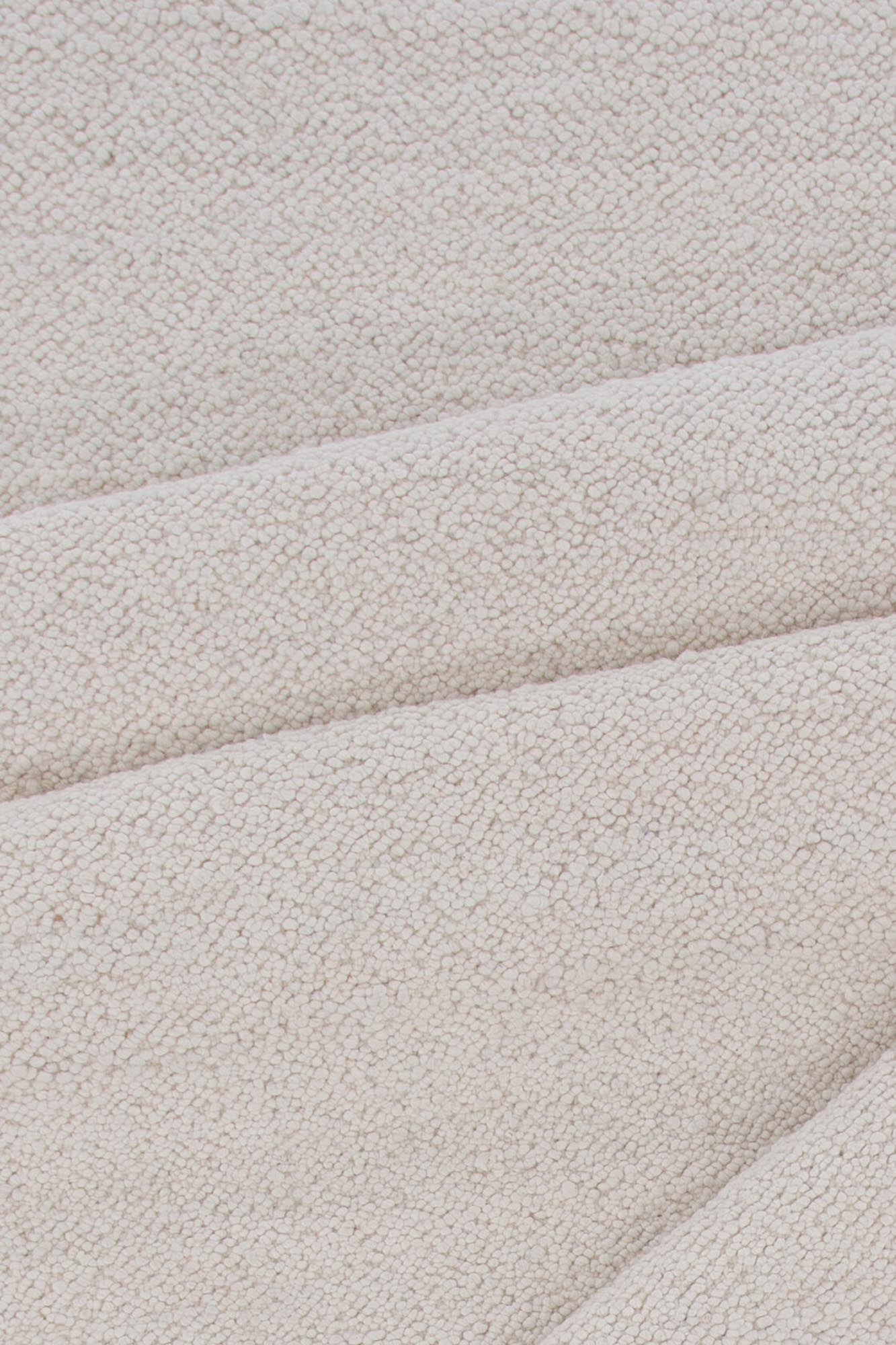 Betina Teppich in Weiss präsentiert im Onlineshop von KAQTU Design AG. Teppich ist von Venture Home