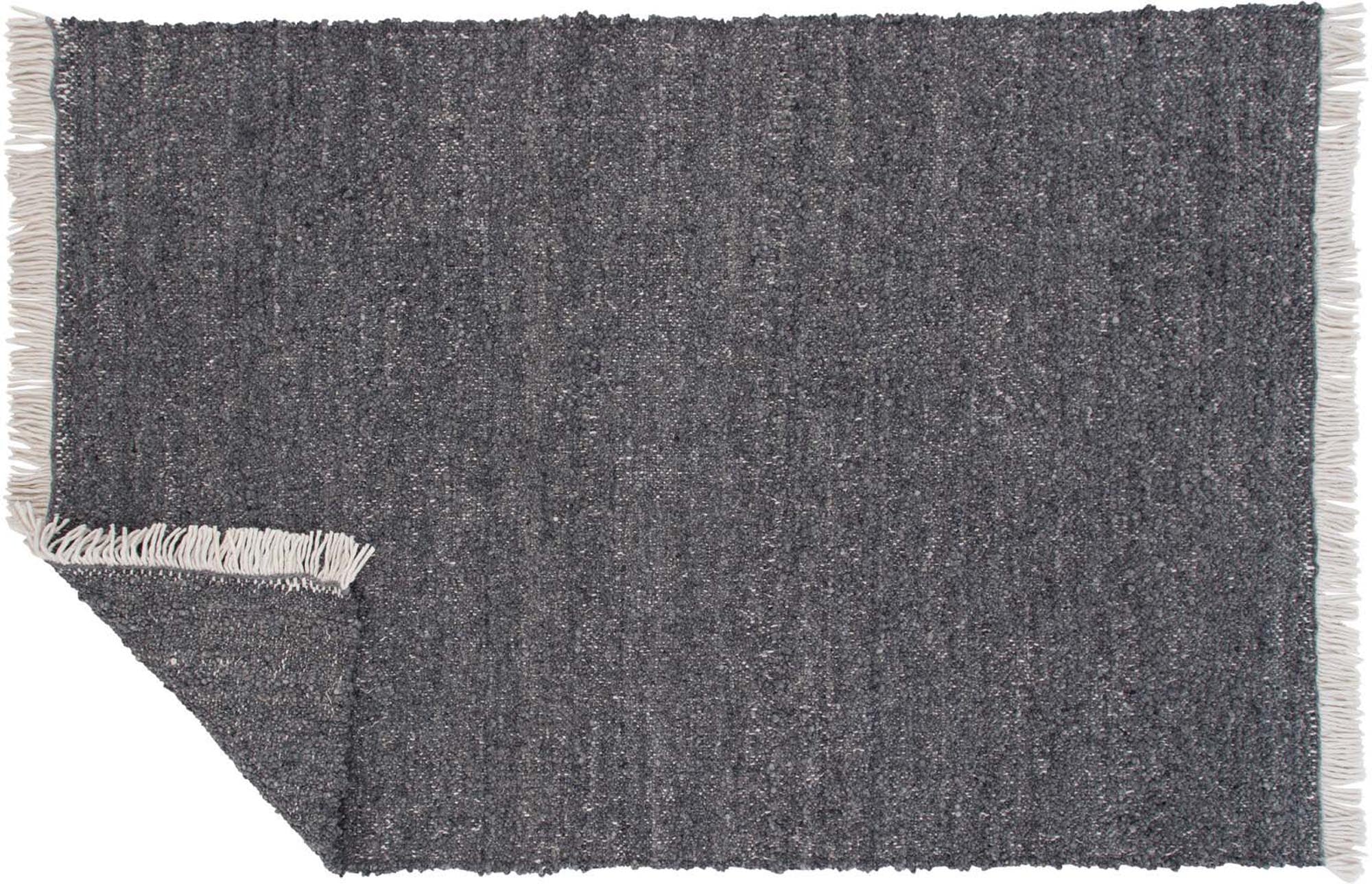 Betina Teppich in Grau präsentiert im Onlineshop von KAQTU Design AG. Teppich ist von Venture Home