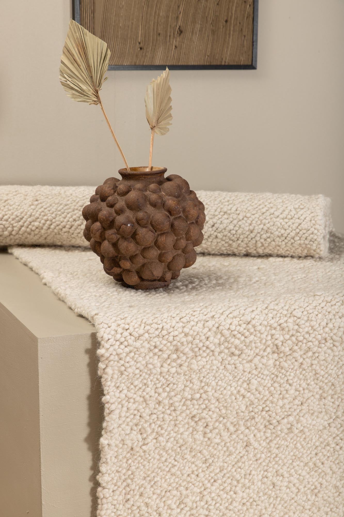 Betina Teppich in Weiss präsentiert im Onlineshop von KAQTU Design AG. Teppich ist von Venture Home