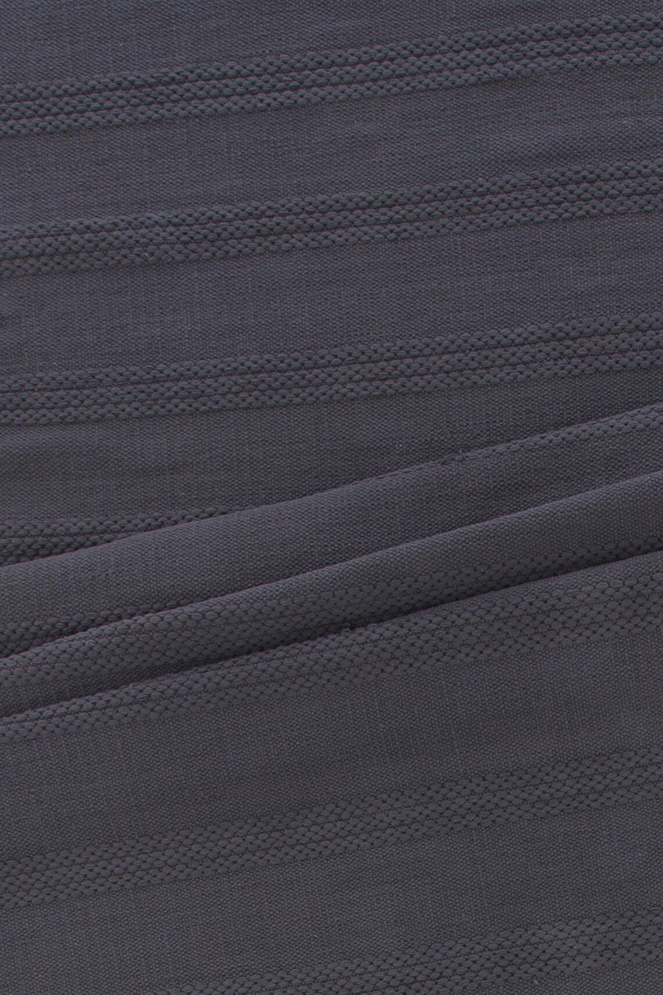 Nico Teppich in Grau präsentiert im Onlineshop von KAQTU Design AG. Teppich ist von Venture Home