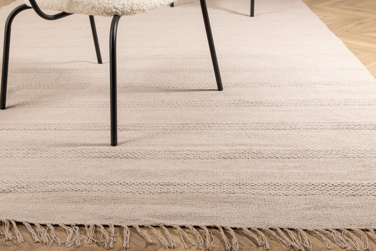 Nico Teppich in Beige präsentiert im Onlineshop von KAQTU Design AG. Teppich ist von Venture Home
