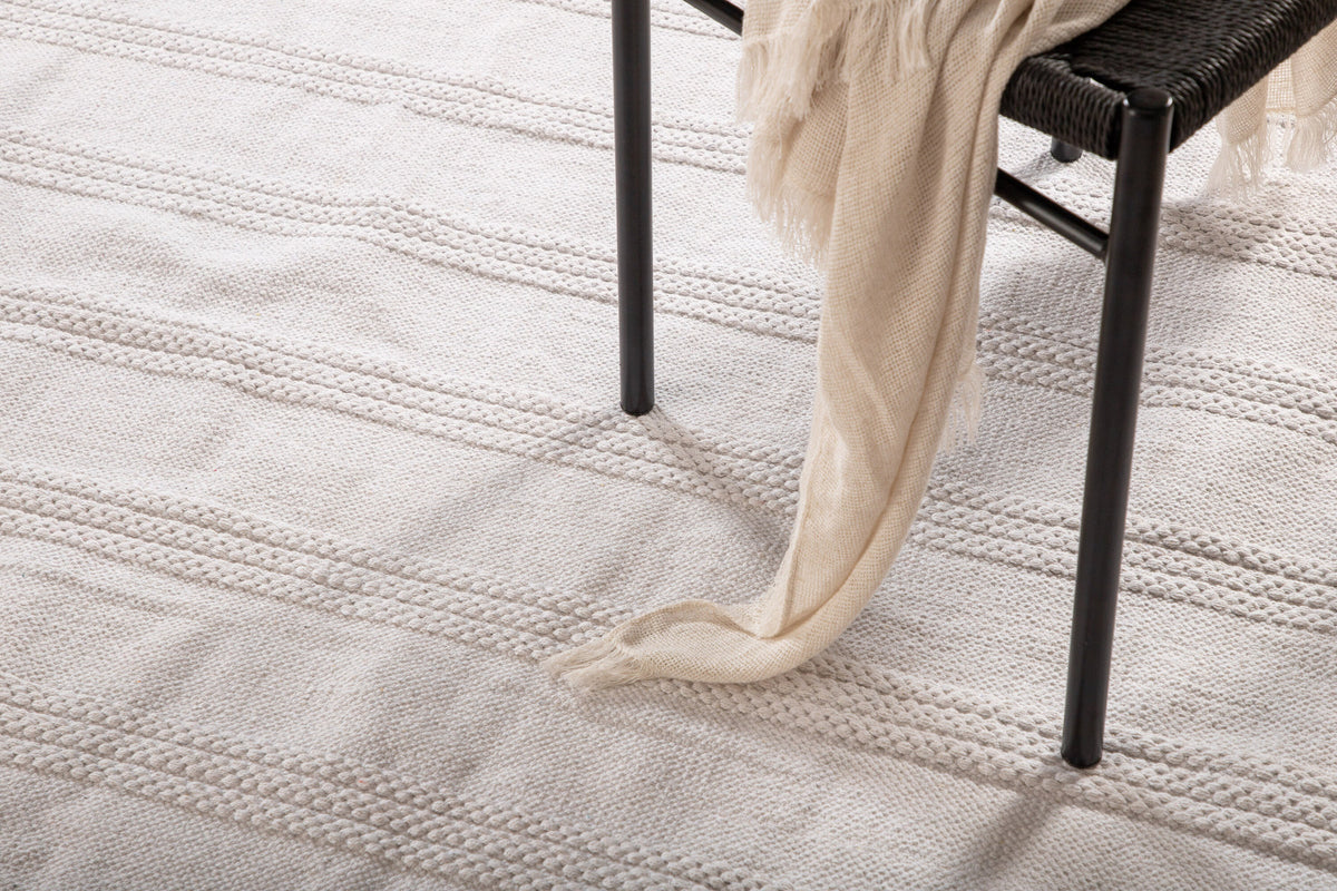 Nico Teppich in Cremefarben präsentiert im Onlineshop von KAQTU Design AG. Teppich ist von Venture Home