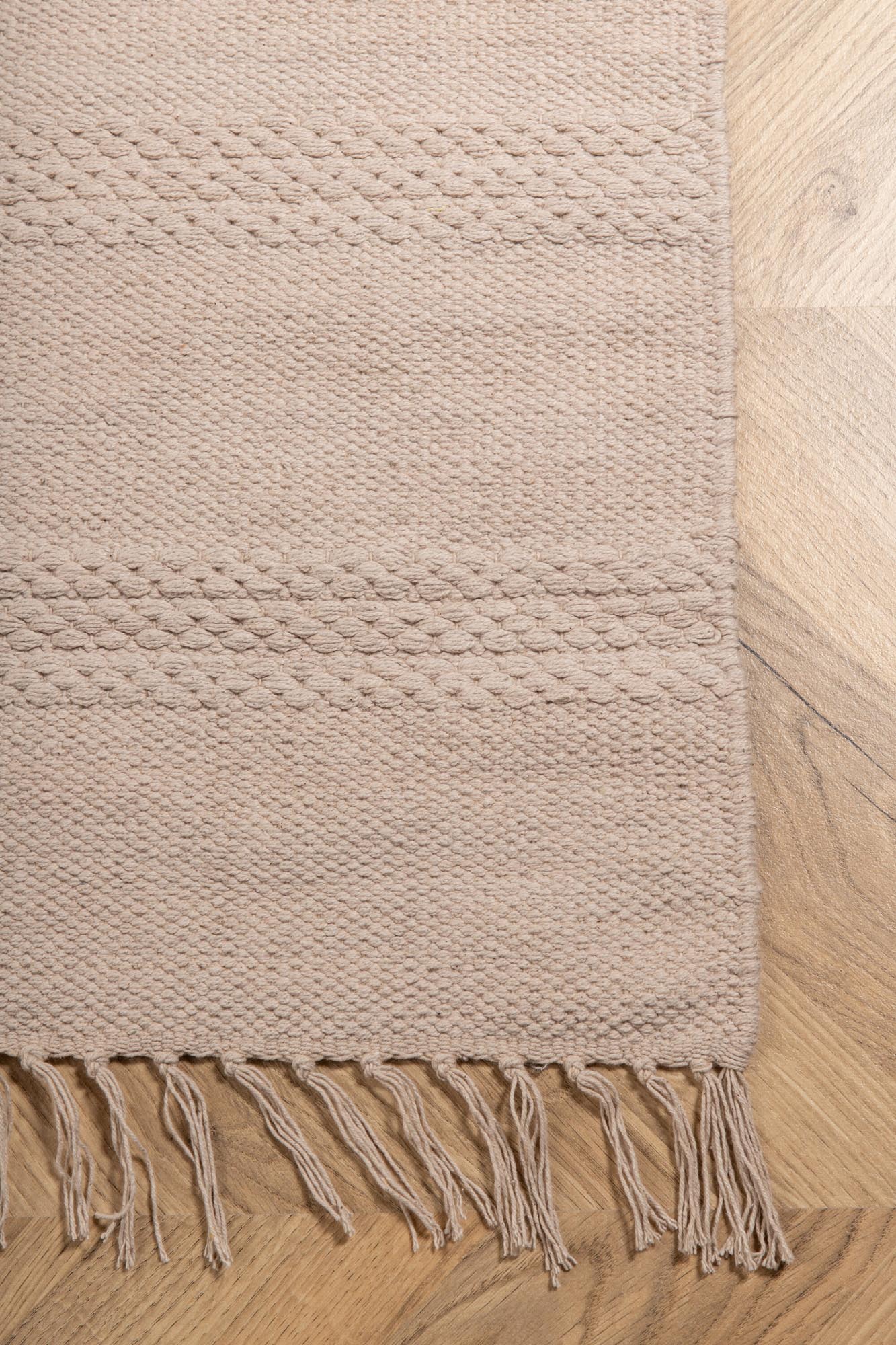 Nico Teppich in Beige präsentiert im Onlineshop von KAQTU Design AG. Teppich ist von Venture Home