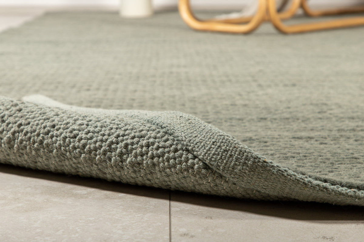 Marta Teppich in Grün präsentiert im Onlineshop von KAQTU Design AG. Teppich ist von Venture Home